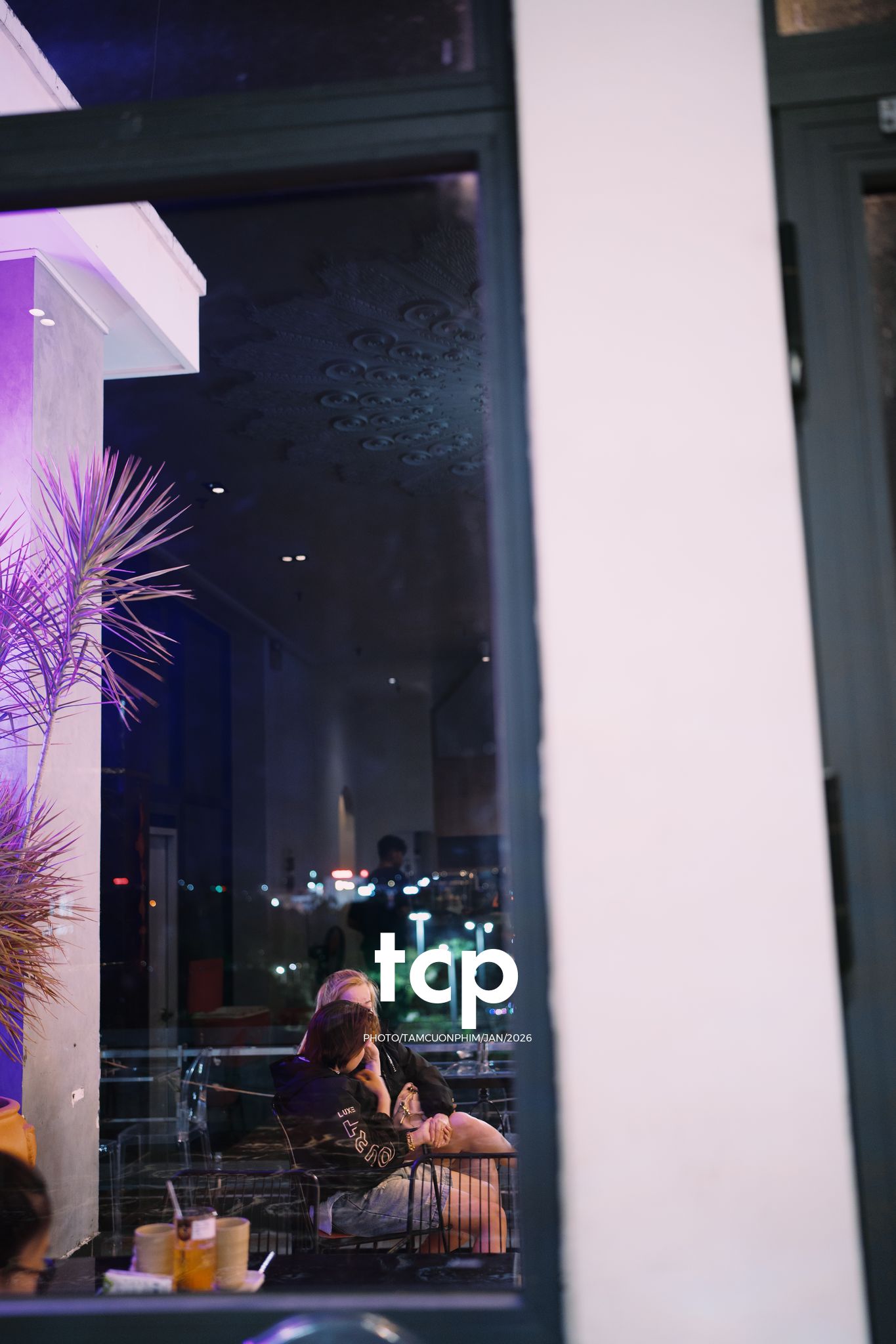 Tám Cuộn Phim - Chiếc view triệu đô cùng hội bạn "tâm đầu ý hợp"