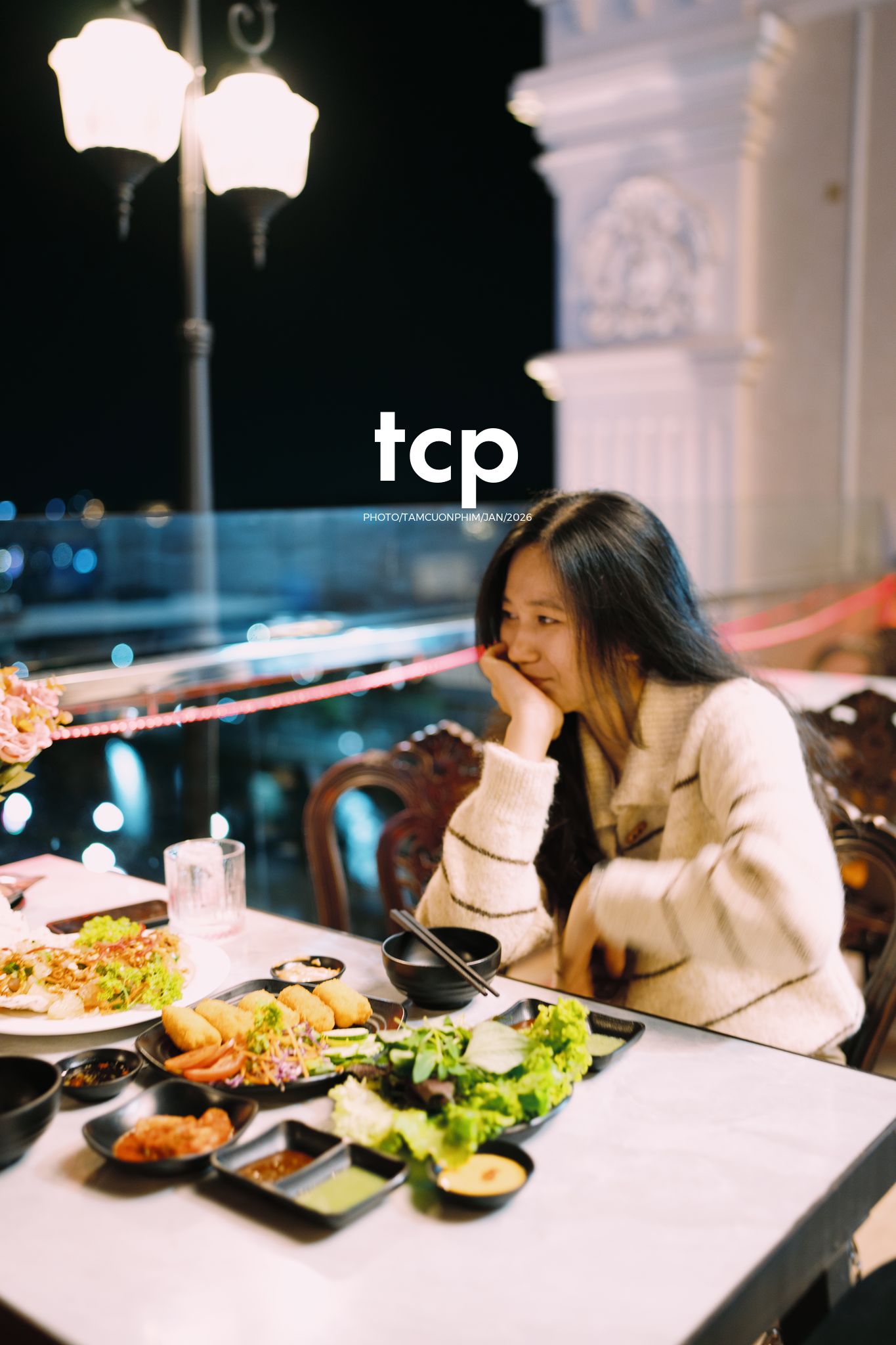 Tám Cuộn Phim - Chiếc view triệu đô cùng hội bạn "tâm đầu ý hợp"