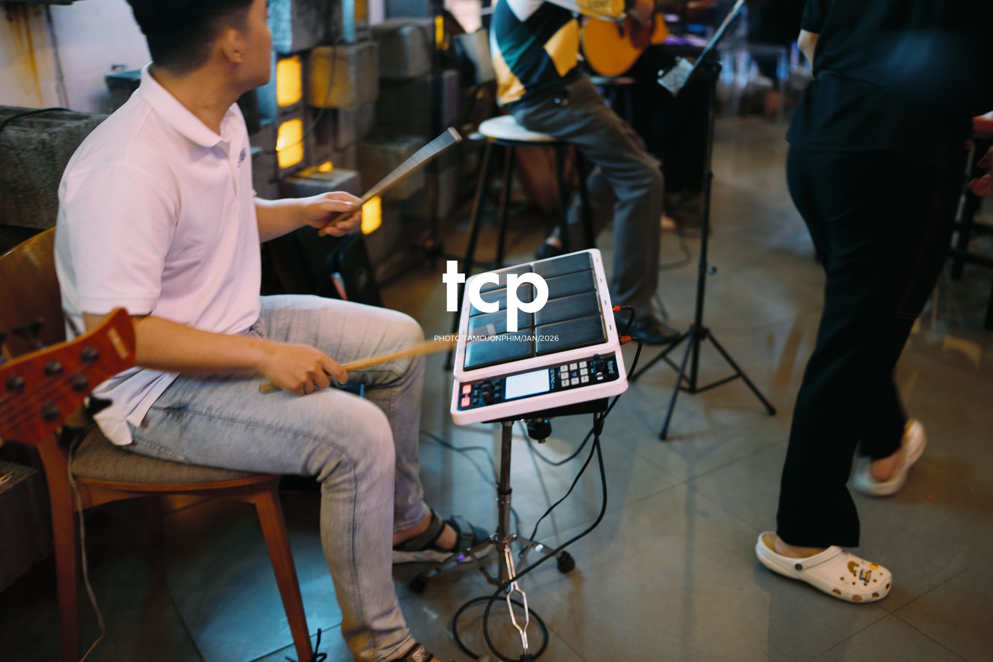 Tám Cuộn Phim - Chiếc view triệu đô cùng hội bạn "tâm đầu ý hợp"