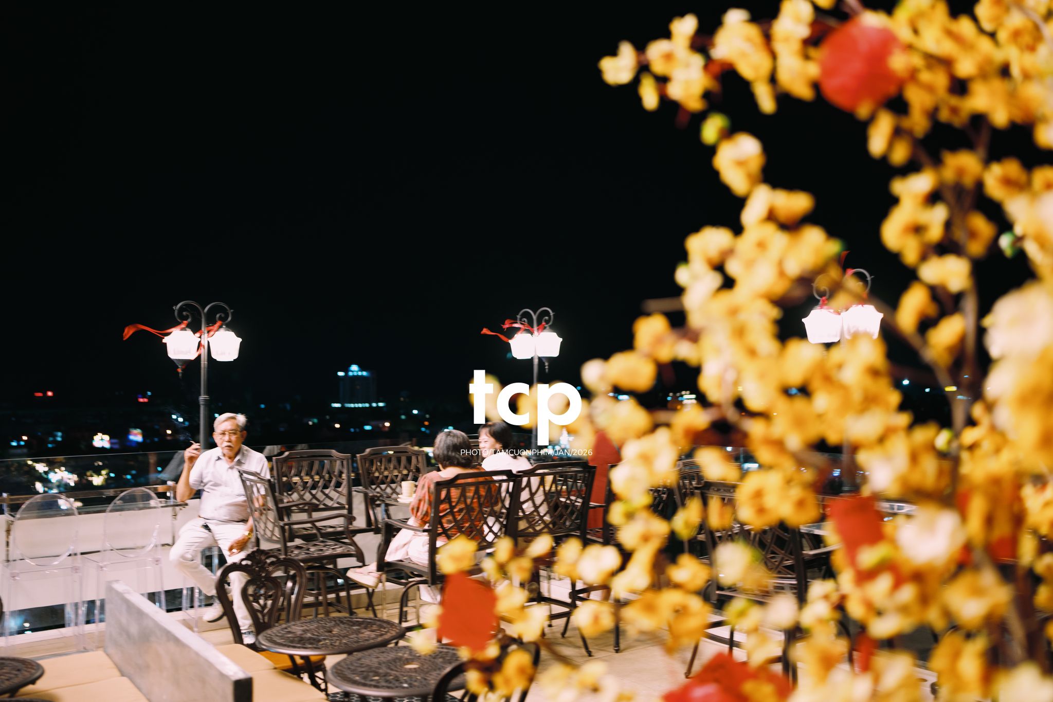 Tám Cuộn Phim - Nhịp sống ven sông đêm Cao Lãnh