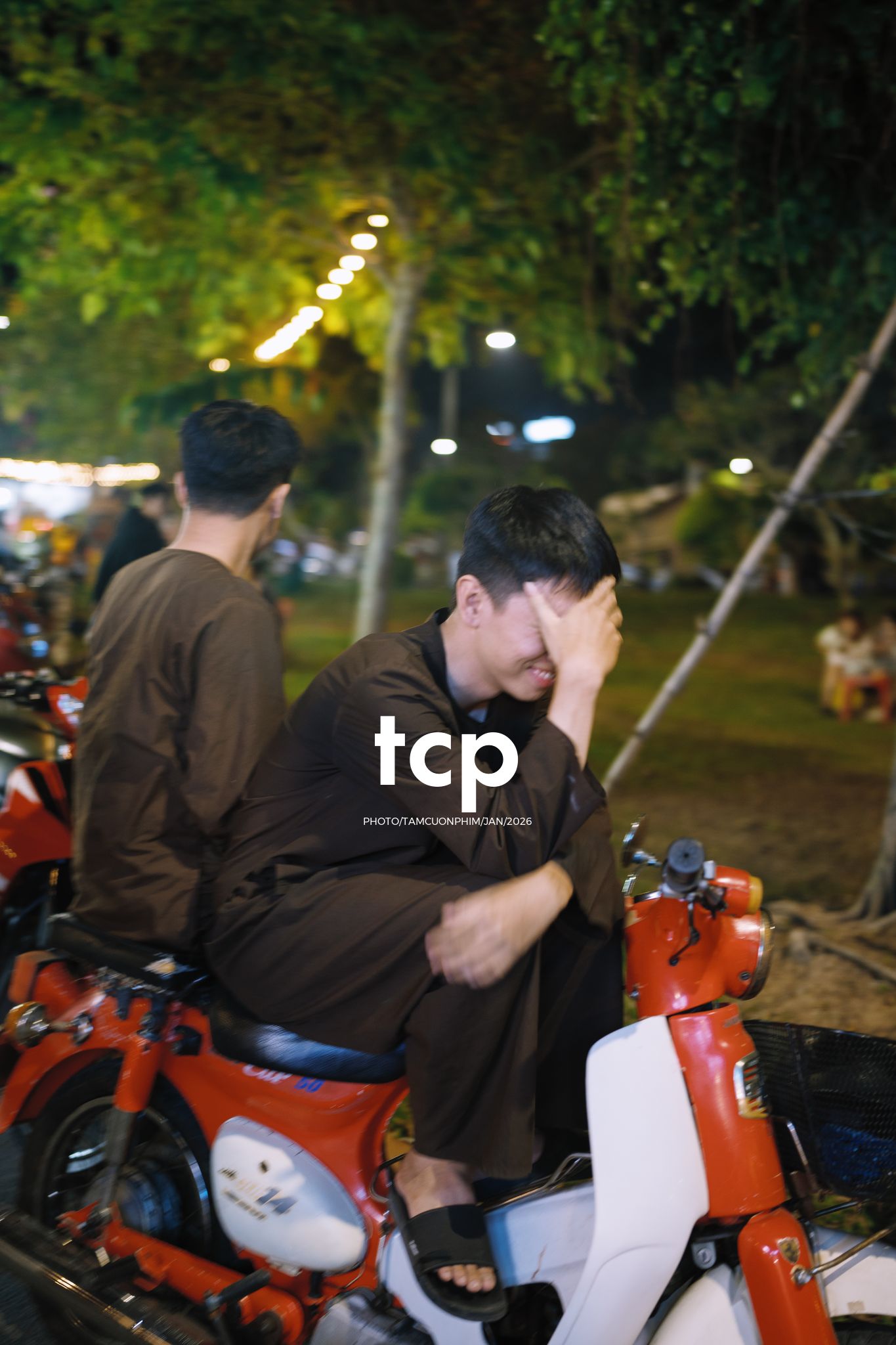 Tám Cuộn Phim - Nhịp sống ven sông đêm Cao Lãnh