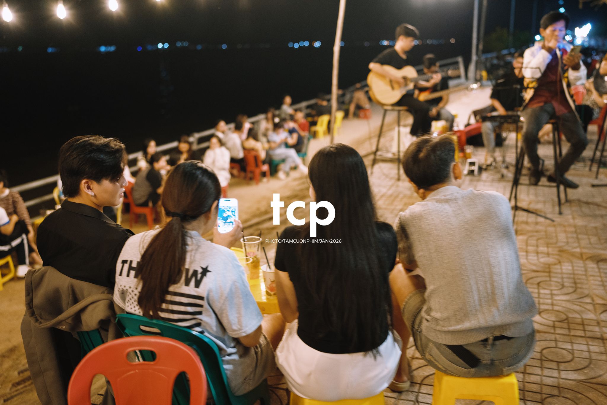 Tám Cuộn Phim - Nhịp sống ven sông đêm Cao Lãnh