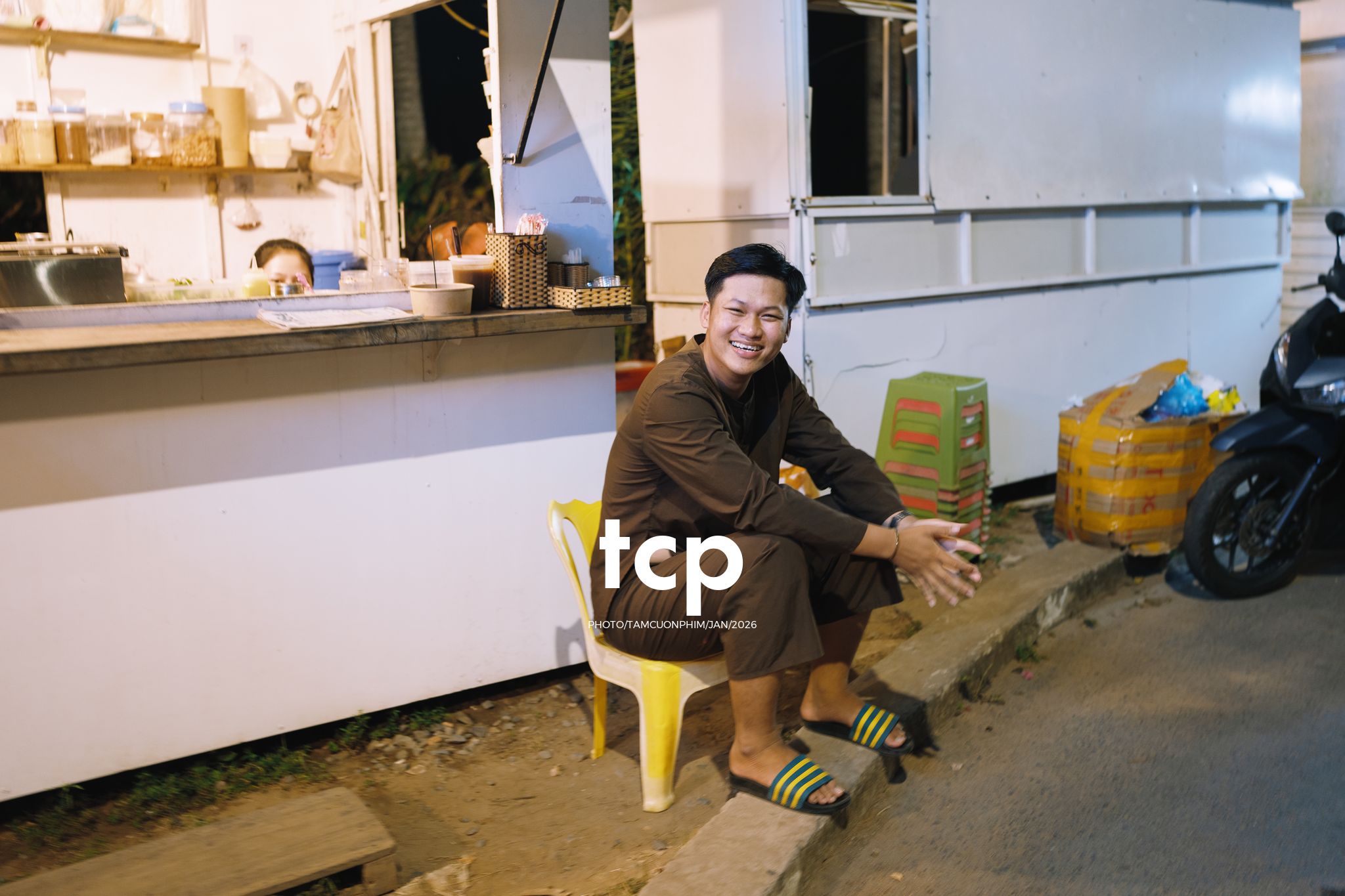 Tám Cuộn Phim - Nhịp sống ven sông đêm Cao Lãnh