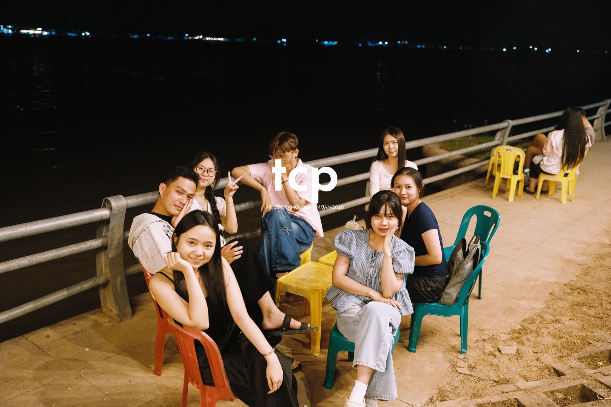 Tám Cuộn Phim - Nhịp sống ven sông đêm Cao Lãnh