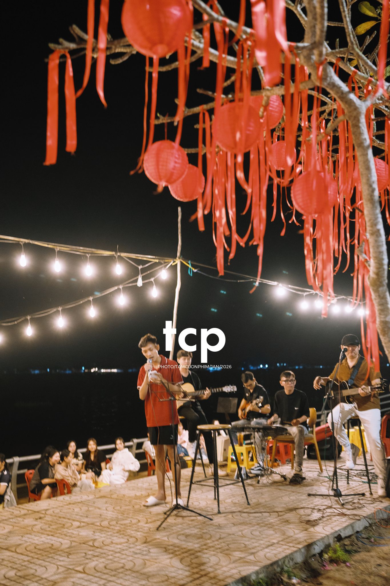 Tám Cuộn Phim - Nhịp sống ven sông đêm Cao Lãnh