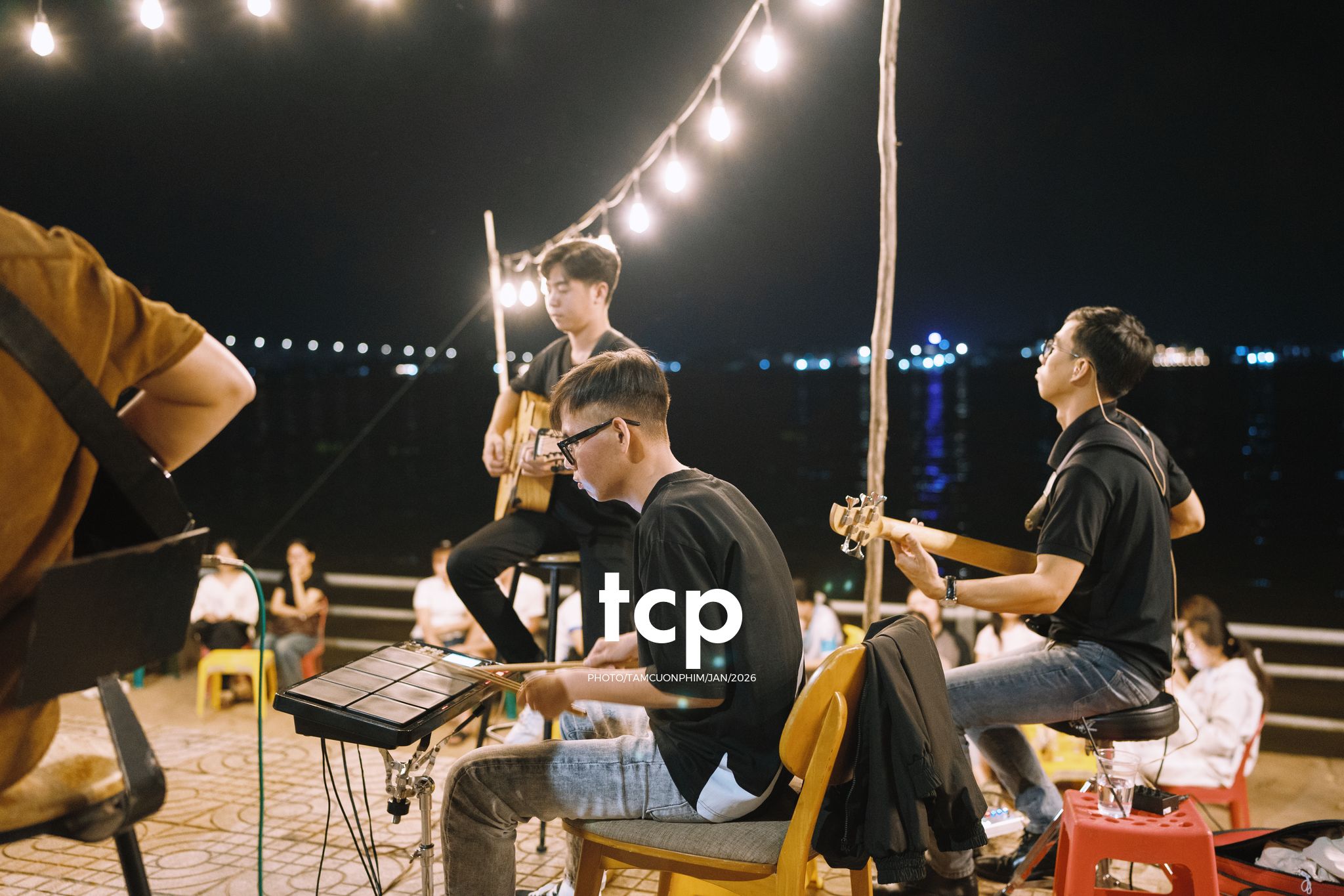 Tám Cuộn Phim - Nhịp sống ven sông đêm Cao Lãnh