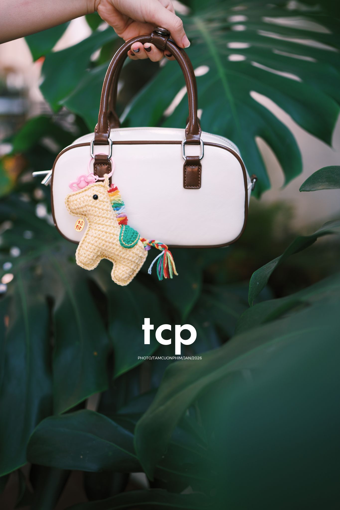 Tám Cuộn Phim - Những món phụ kiện len đan đầy màu sắc