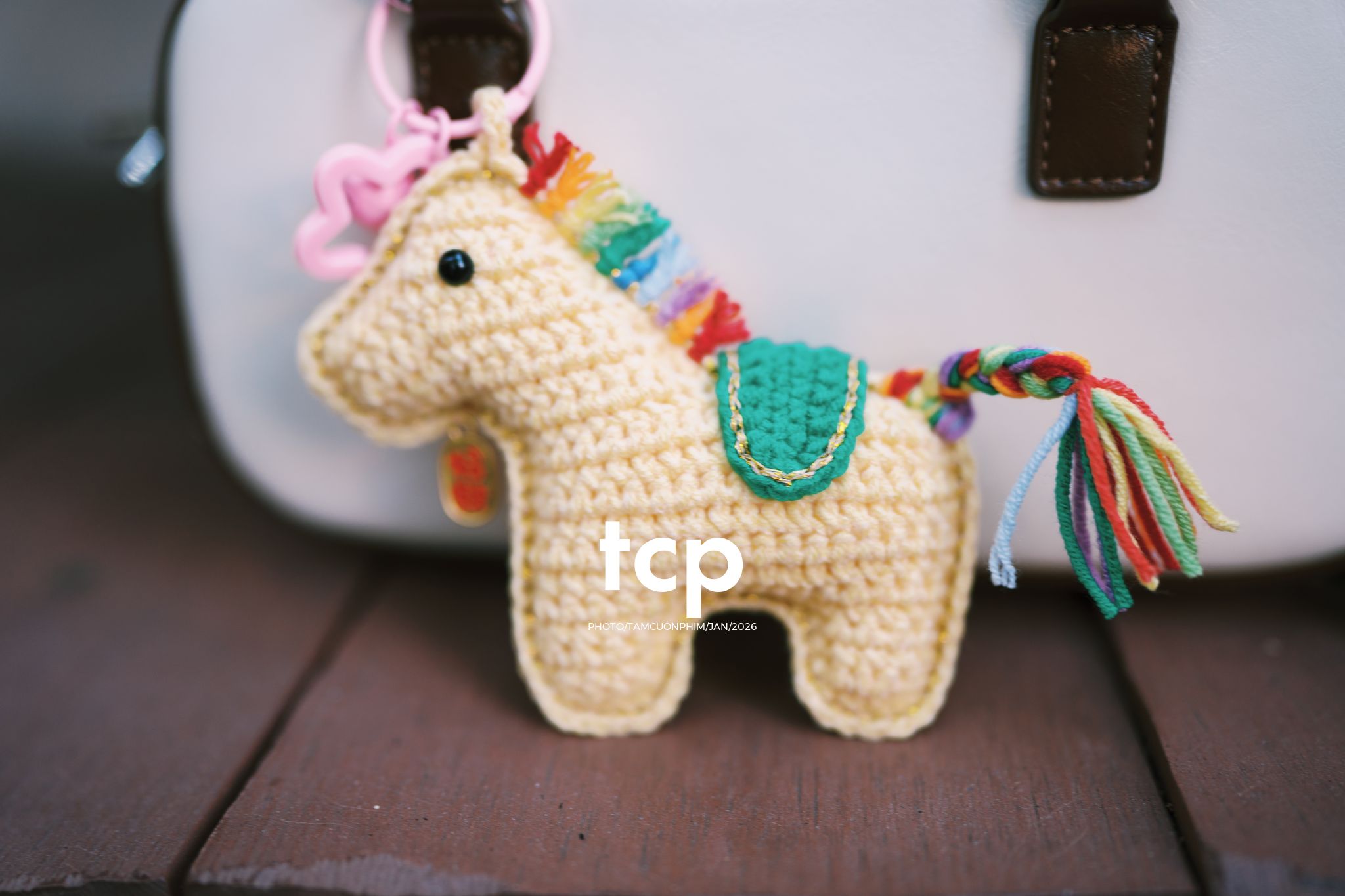 Tám Cuộn Phim - Những món phụ kiện len đan đầy màu sắc