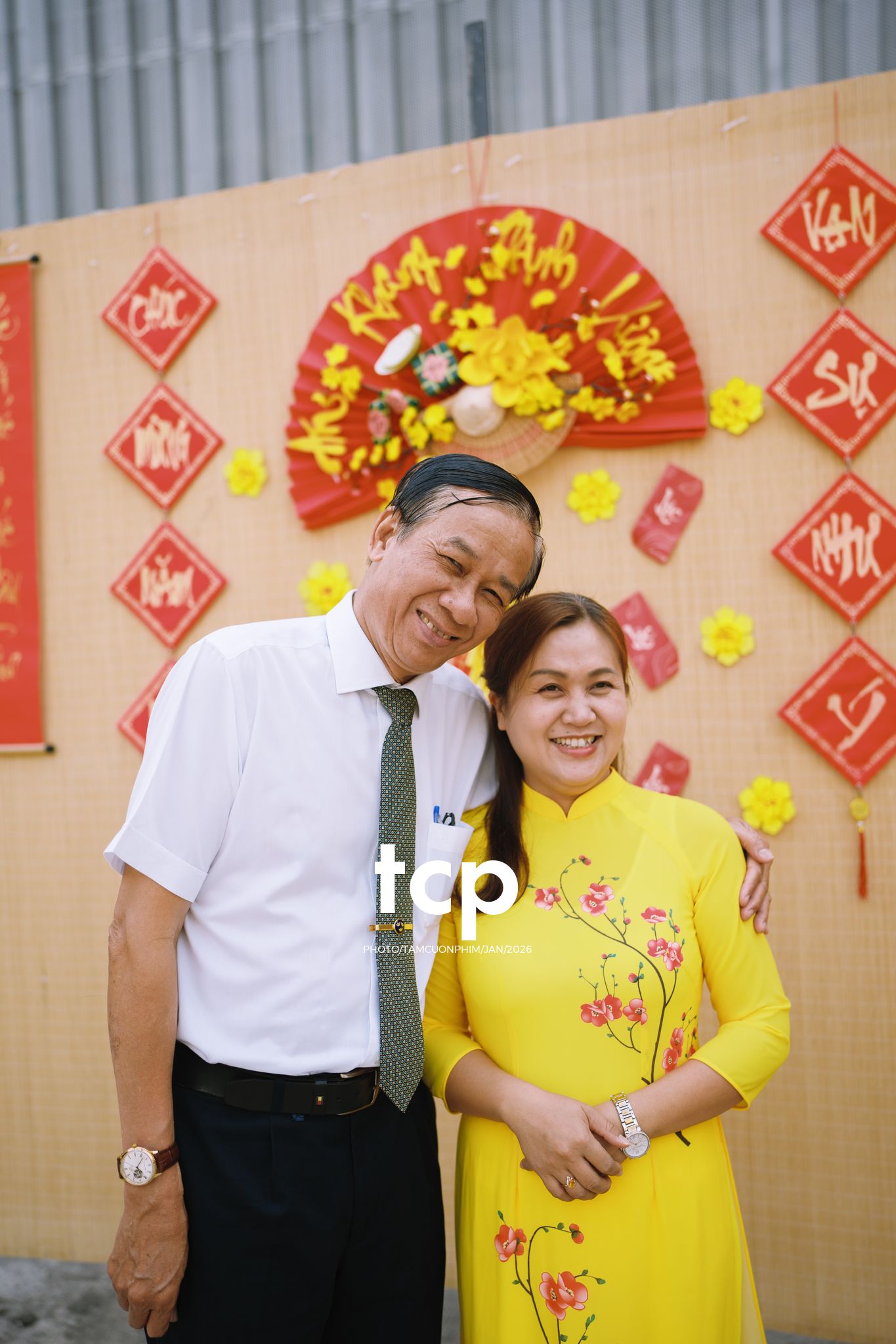 Tám Cuộn Phim - NHỊP ĐẬP MÙA LỄ HỘI TRÊN NỀN CÔNG NGHIỆP