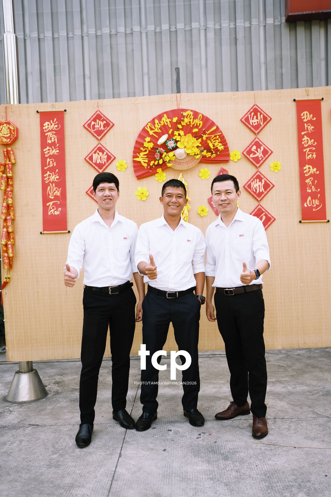 Tám Cuộn Phim - NHỊP ĐẬP MÙA LỄ HỘI TRÊN NỀN CÔNG NGHIỆP