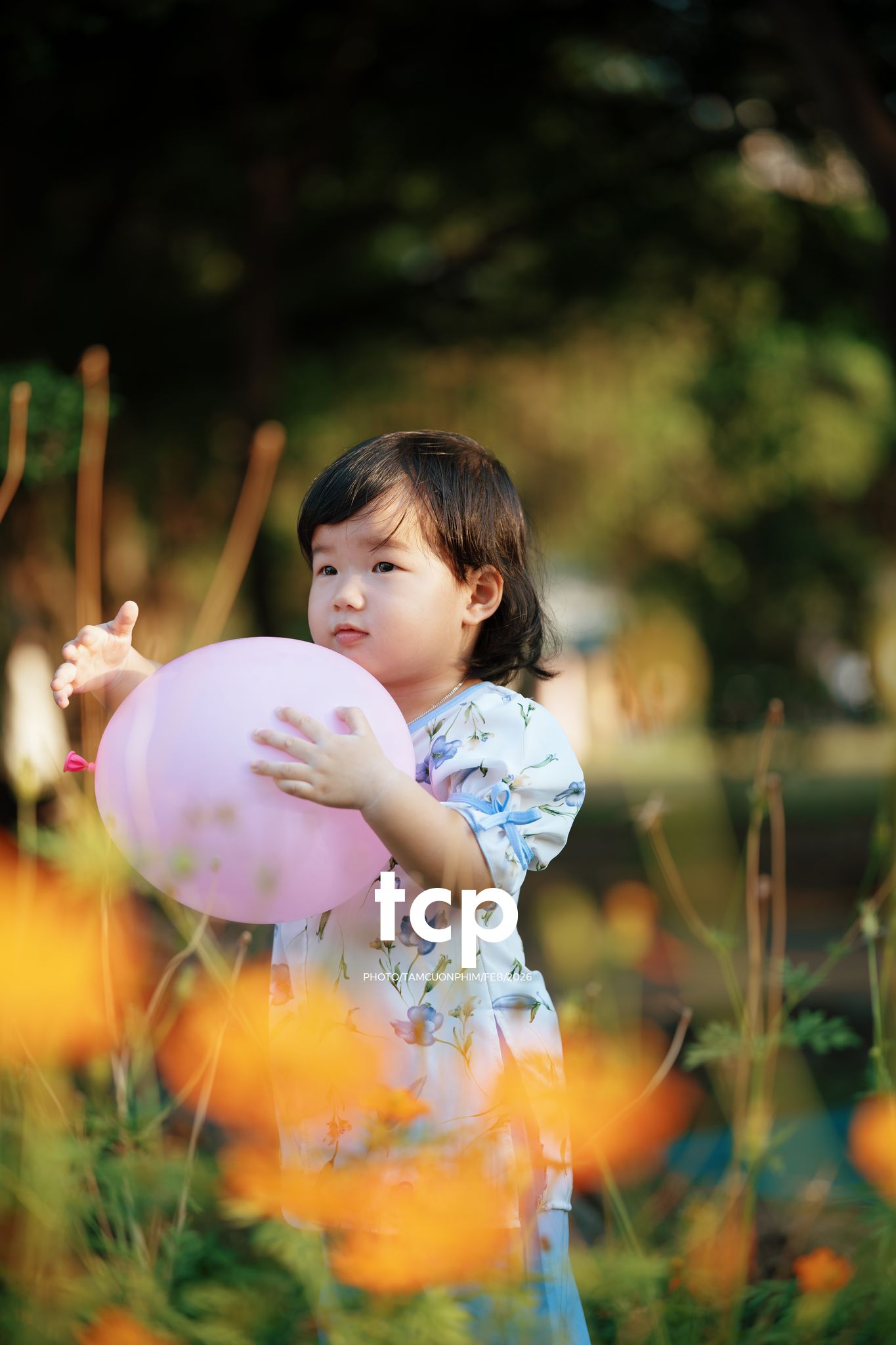 Tám Cuộn Phim - Khi tiểu công chúa là "đạo diễn" còn mẹ là "fan cứng"