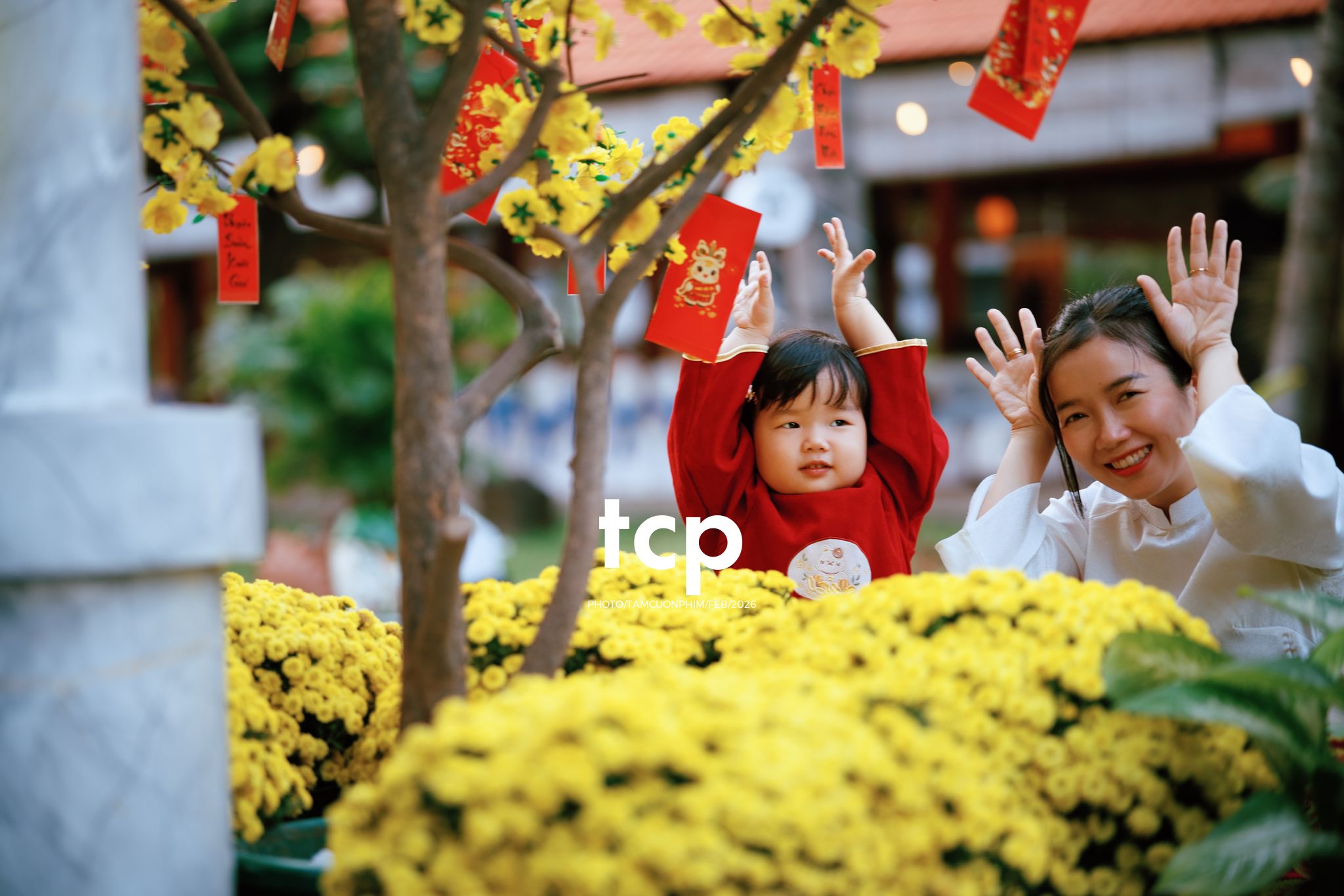 Tám Cuộn Phim - Khi tiểu công chúa là "đạo diễn" còn mẹ là "fan cứng"