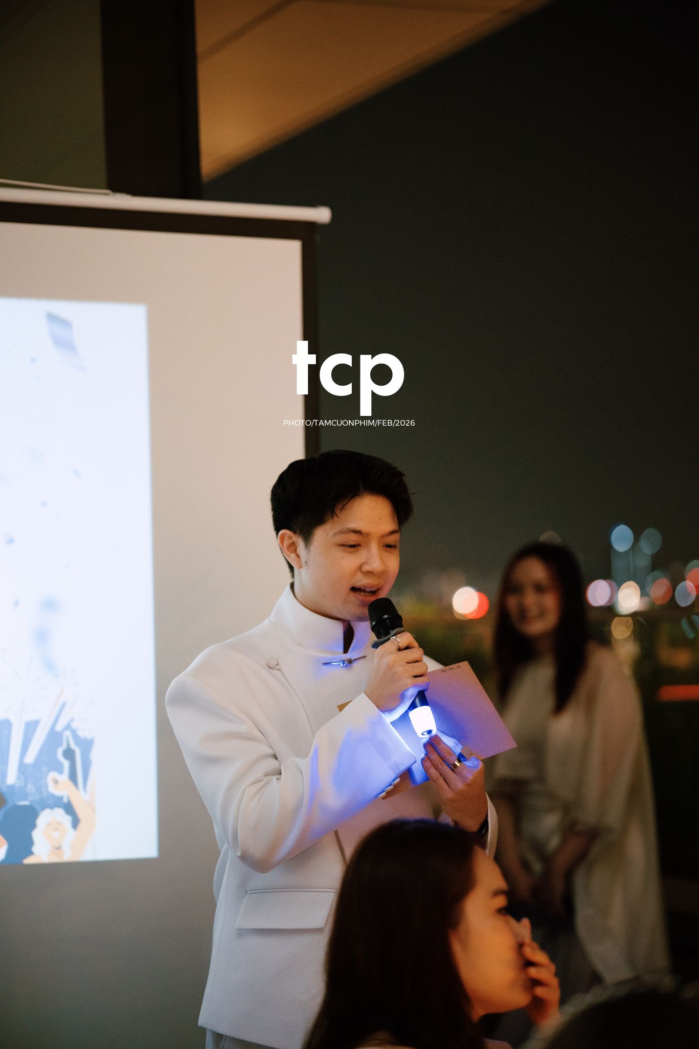 Tám Cuộn Phim - Chiếc micro được chuyền tay và lời chúc cuối năm