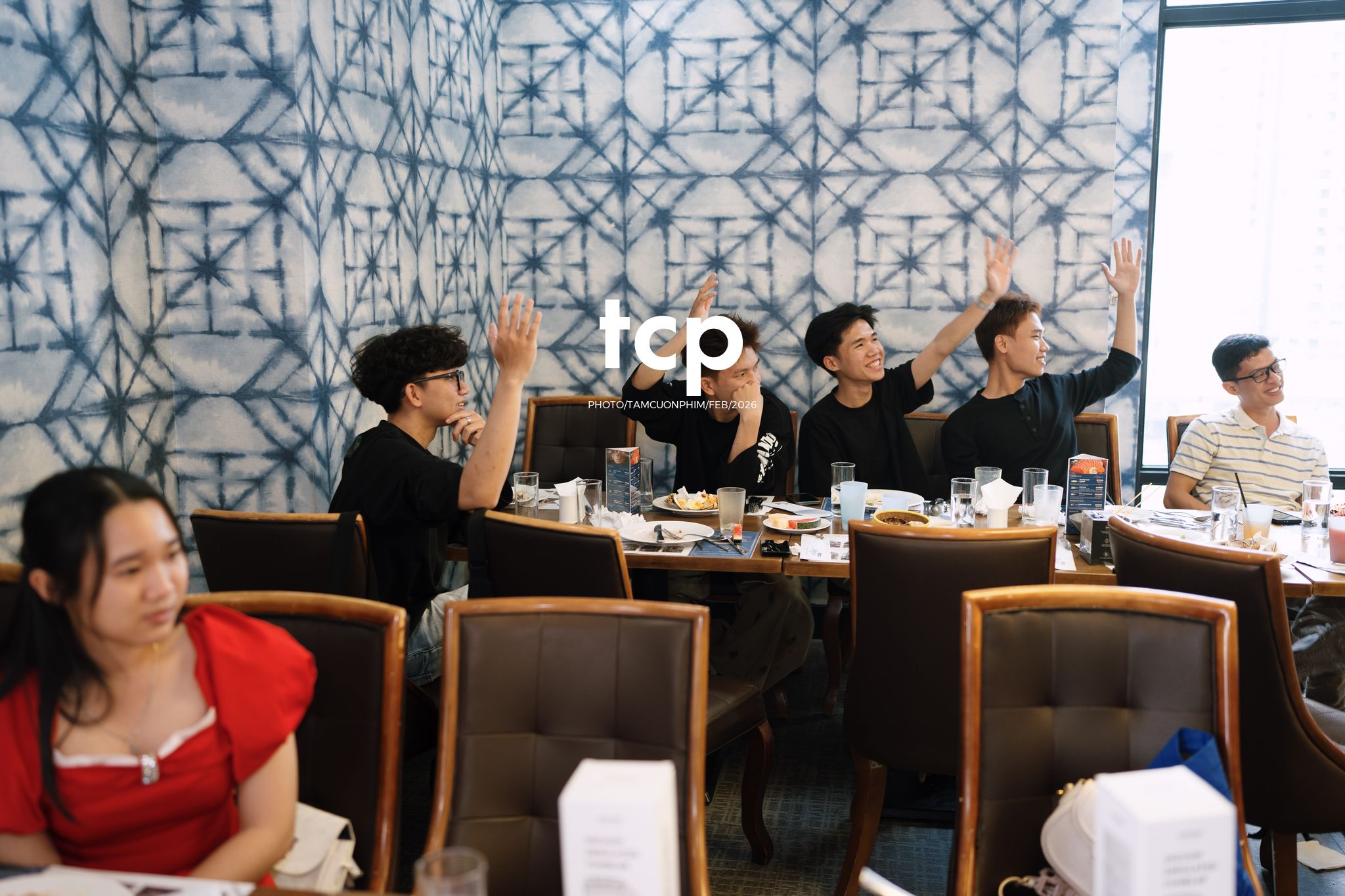 Tám Cuộn Phim - Giật ngay giải nhất trước khi cạn ly