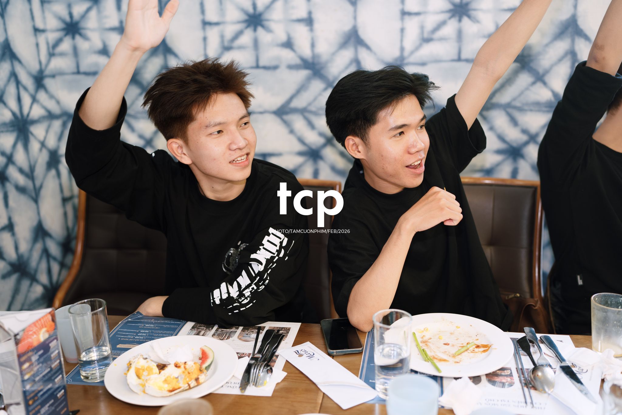 Tám Cuộn Phim - Giật ngay giải nhất trước khi cạn ly