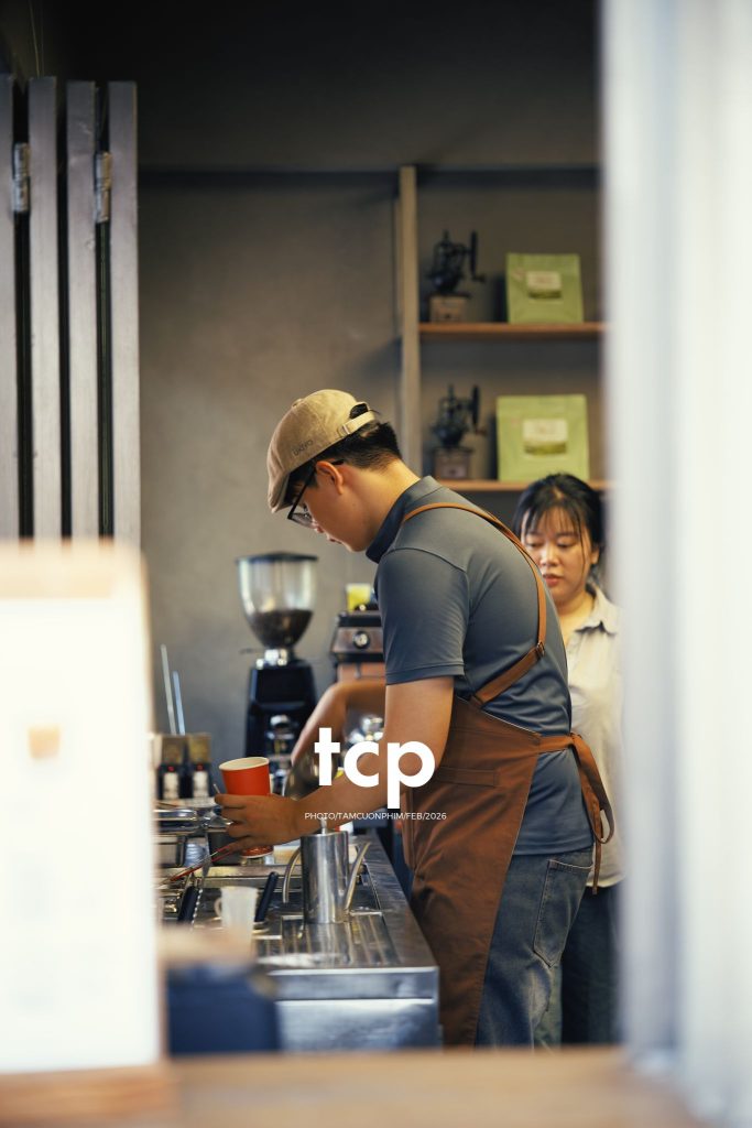 Tám Cuộn Phim - Gói trọn những dư vị ngọt ngào của ngày đầu năm