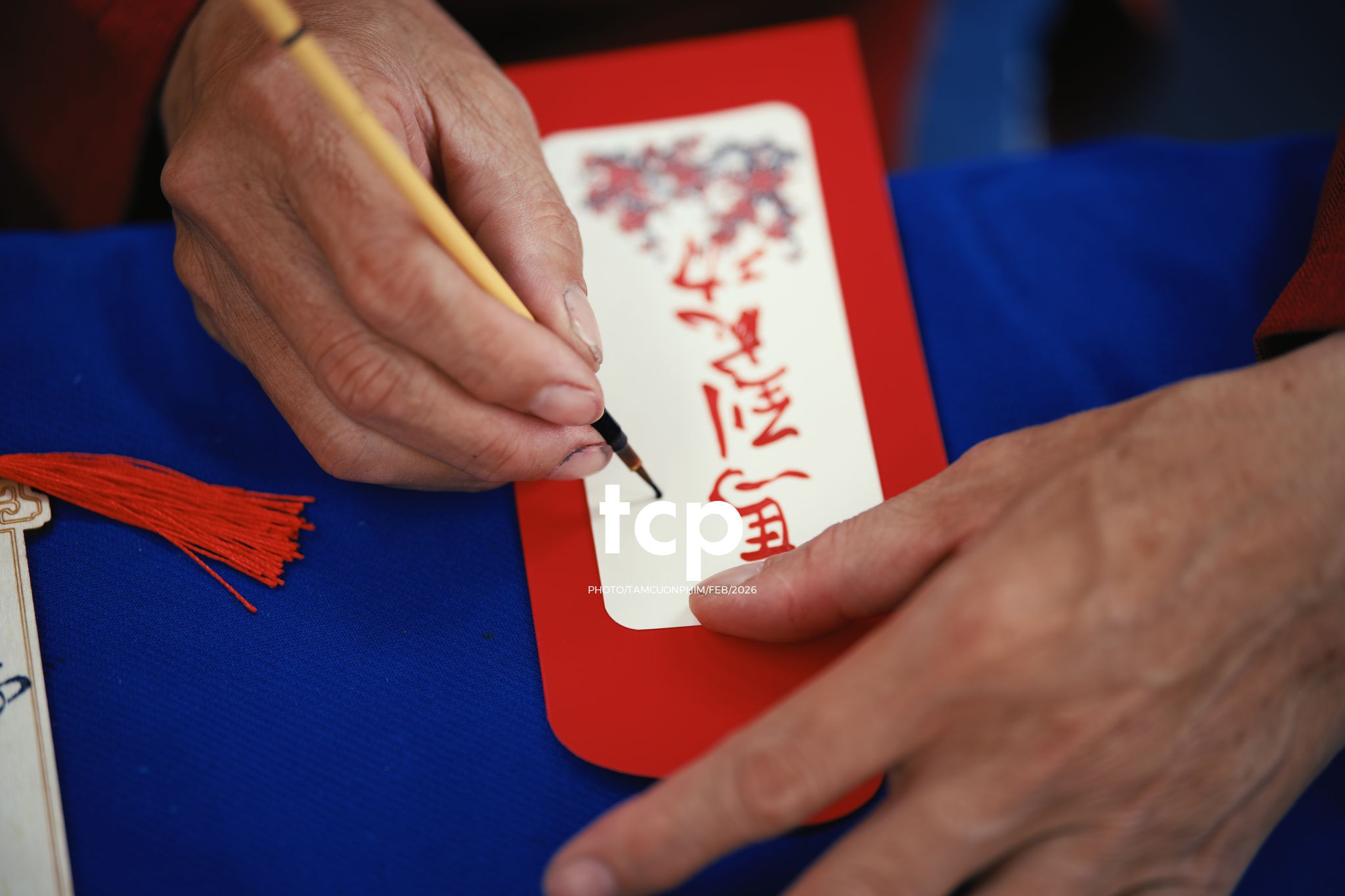 Tám Cuộn Phim - Gói trọn những dư vị ngọt ngào của ngày đầu năm