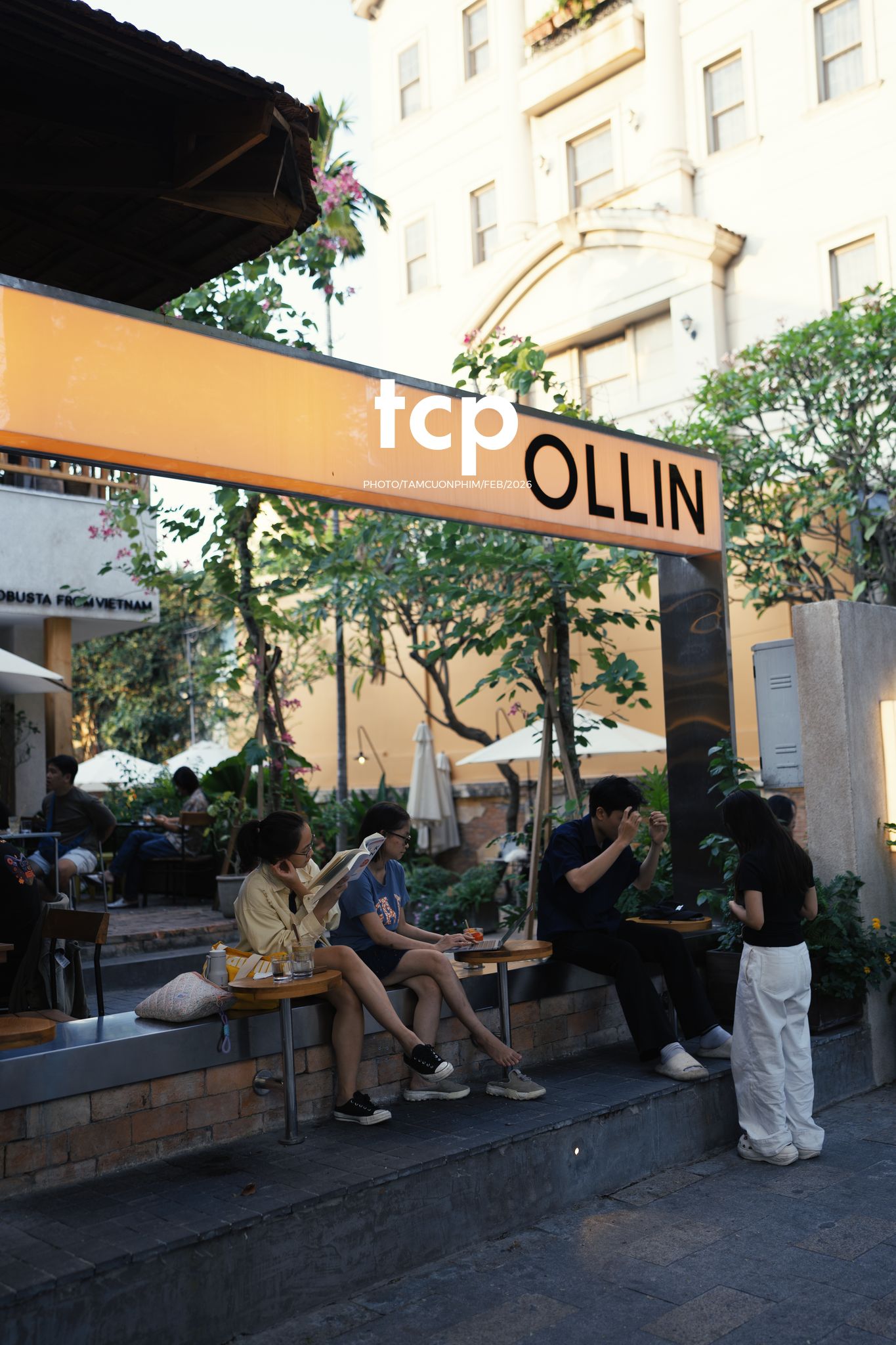 Tám Cuộn Phim - Gói trọn những dư vị ngọt ngào của ngày đầu năm