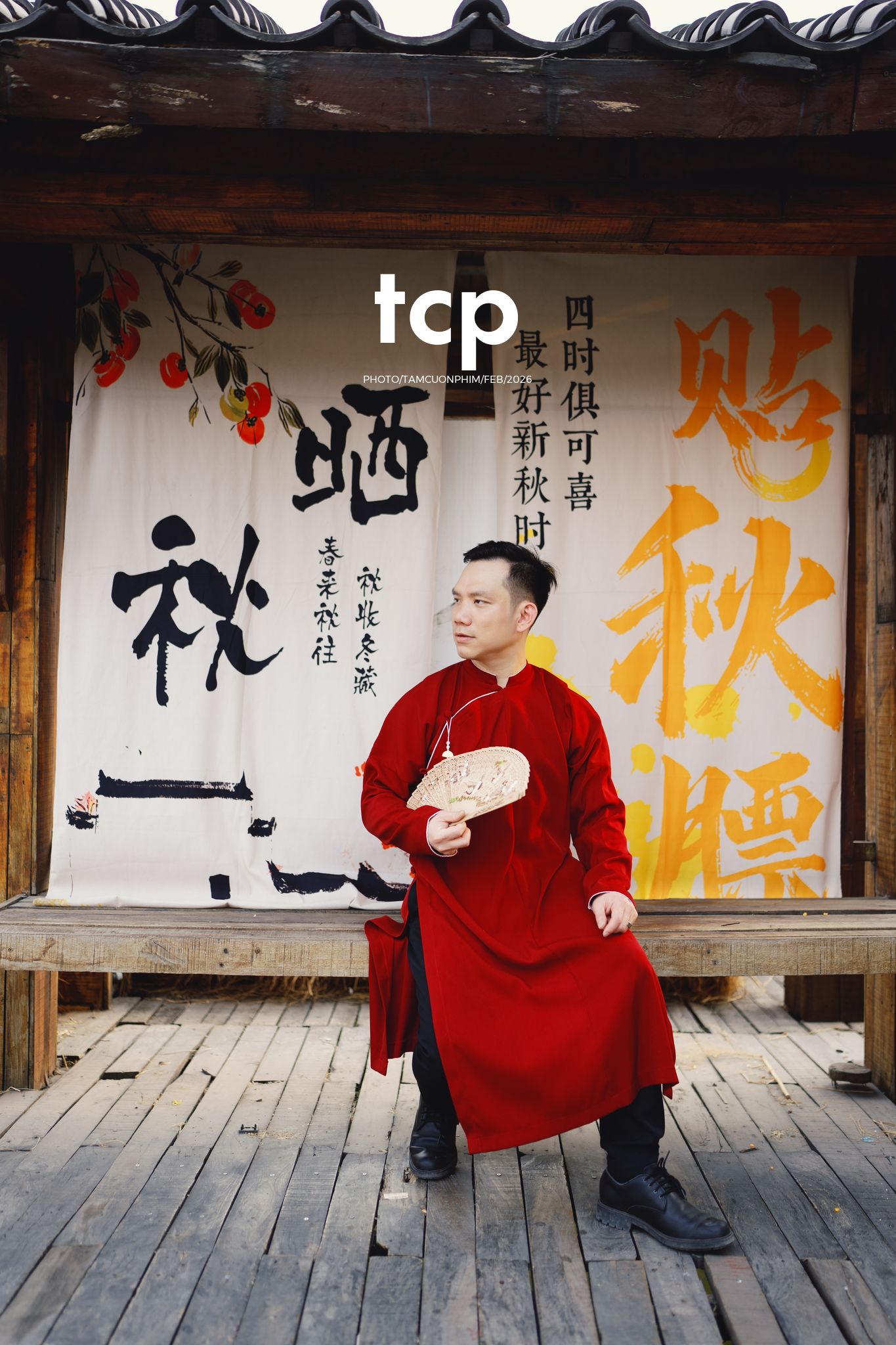 Tám Cuộn Phim - Nét mực vừa dứt trên mặt giấy dó