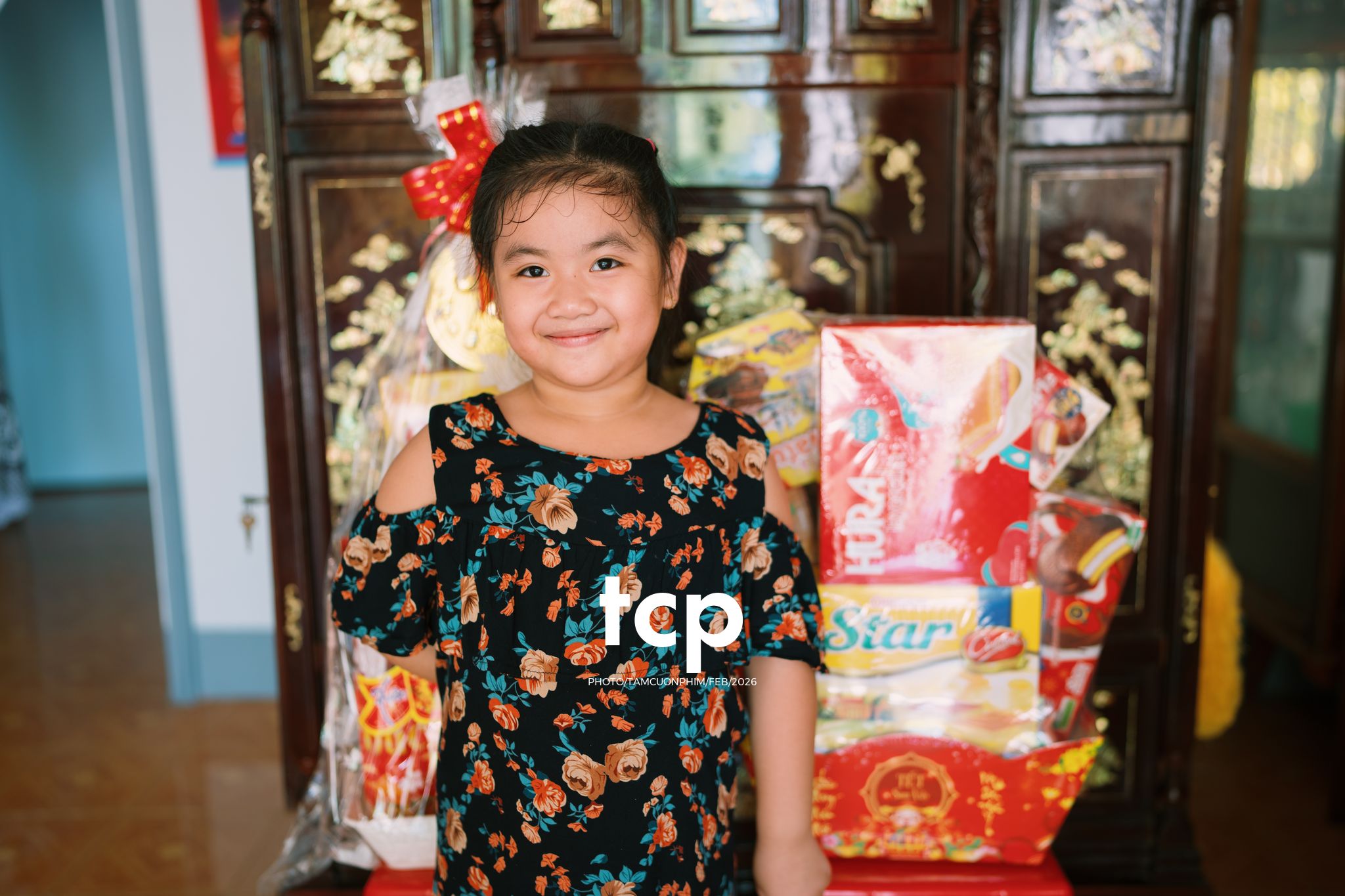 Tám Cuộn Phim - Khi "boss" cũng biết tạo dáng đón xuân về!