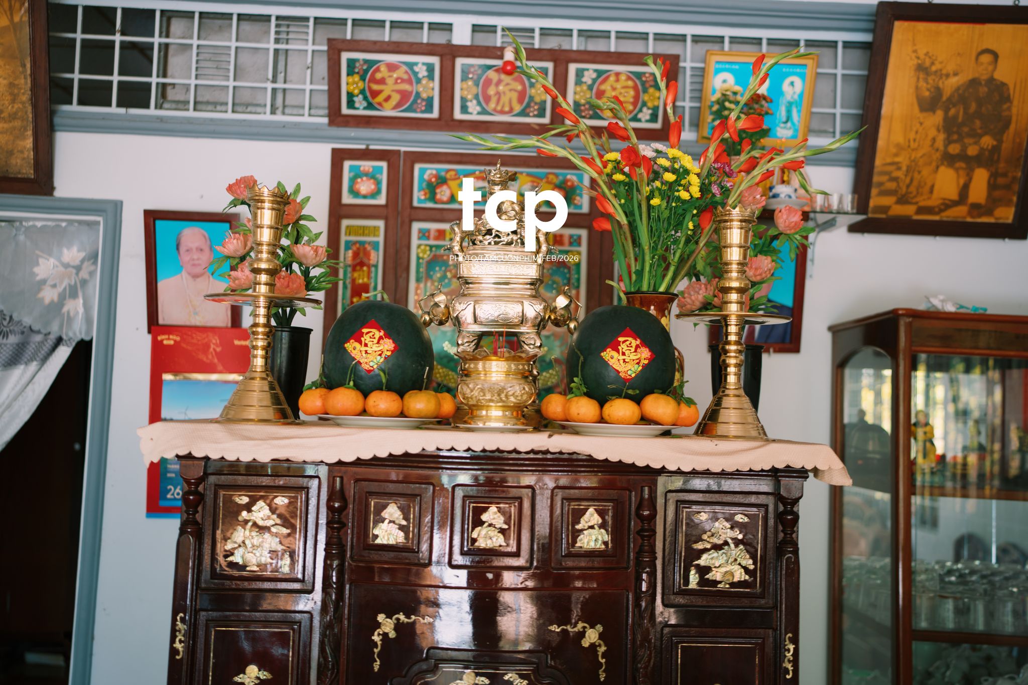 Tám Cuộn Phim - Khi "boss" cũng biết tạo dáng đón xuân về!