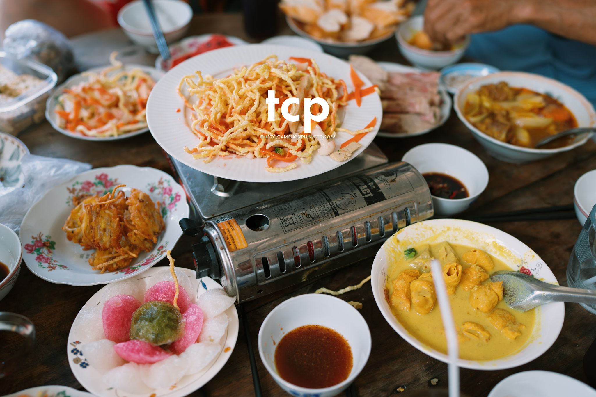 Tám Cuộn Phim - Khi "boss" cũng biết tạo dáng đón xuân về!