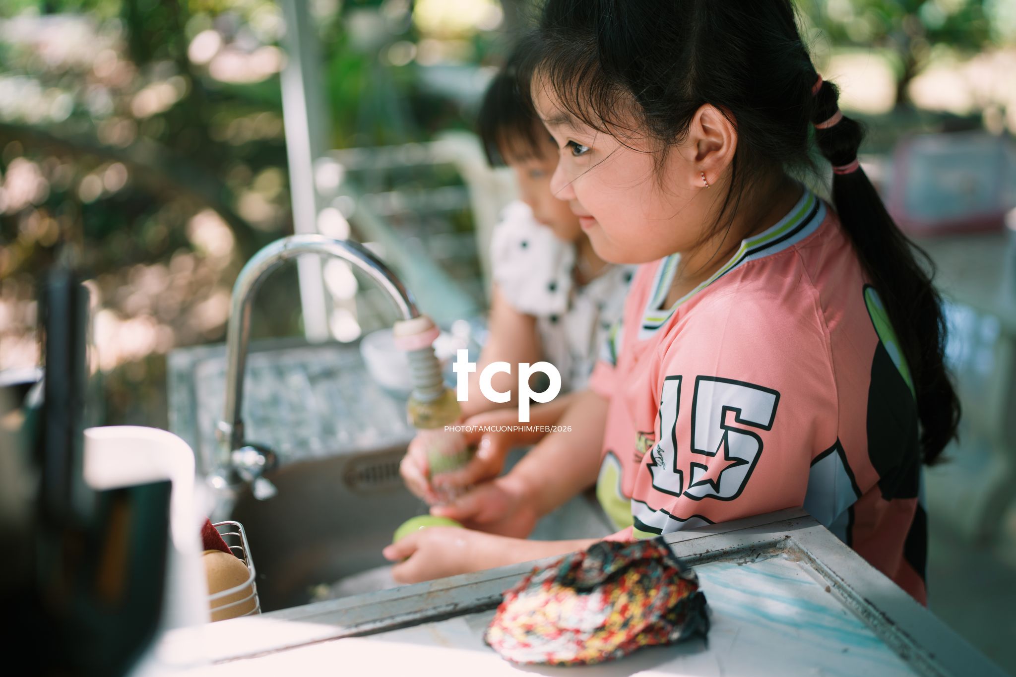 Tám Cuộn Phim - Khi "boss" cũng biết tạo dáng đón xuân về!