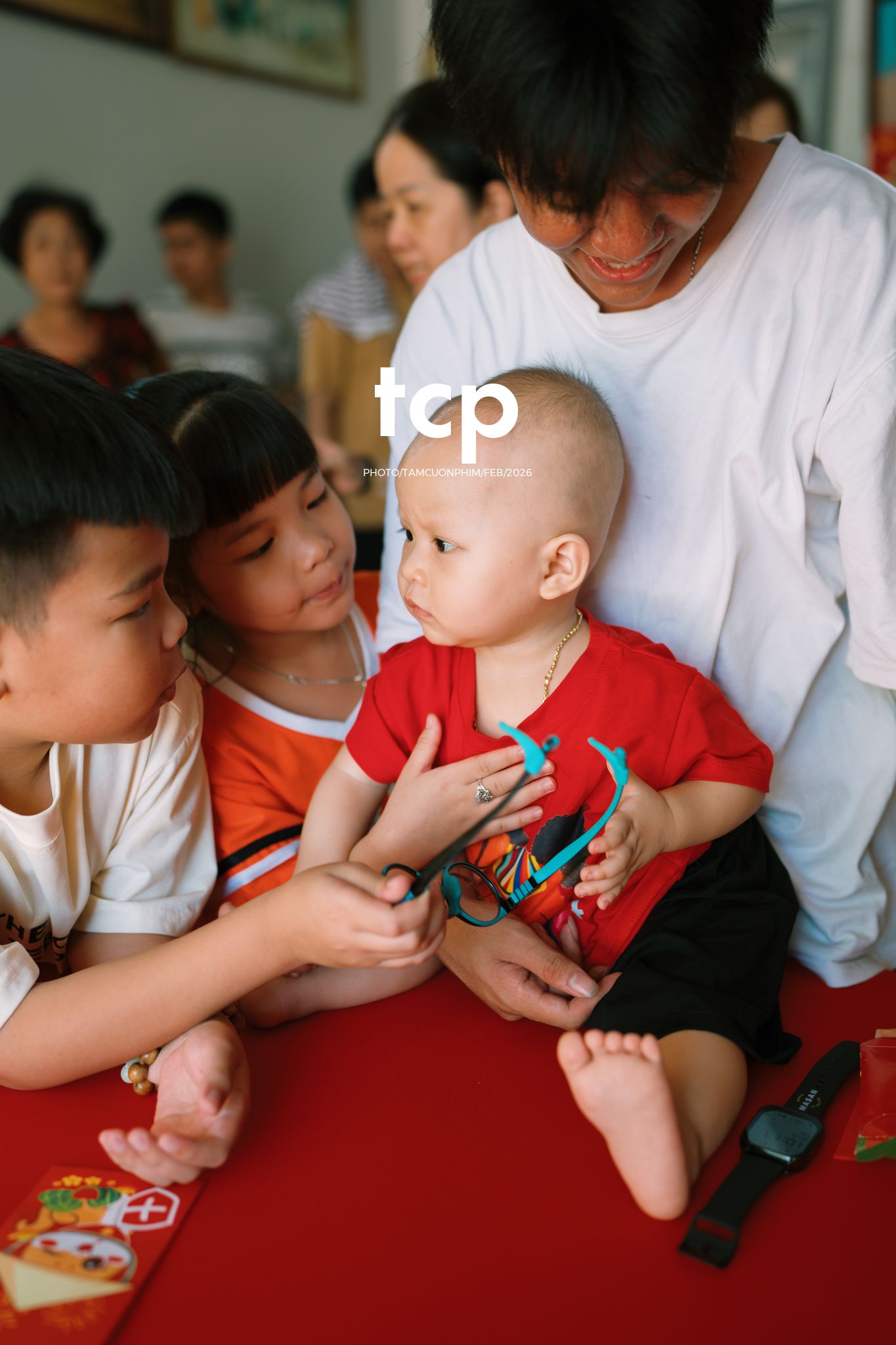 Tám Cuộn Phim - Còn gì ấm áp hơn nụ cười của cả nhà ngày đầu năm?