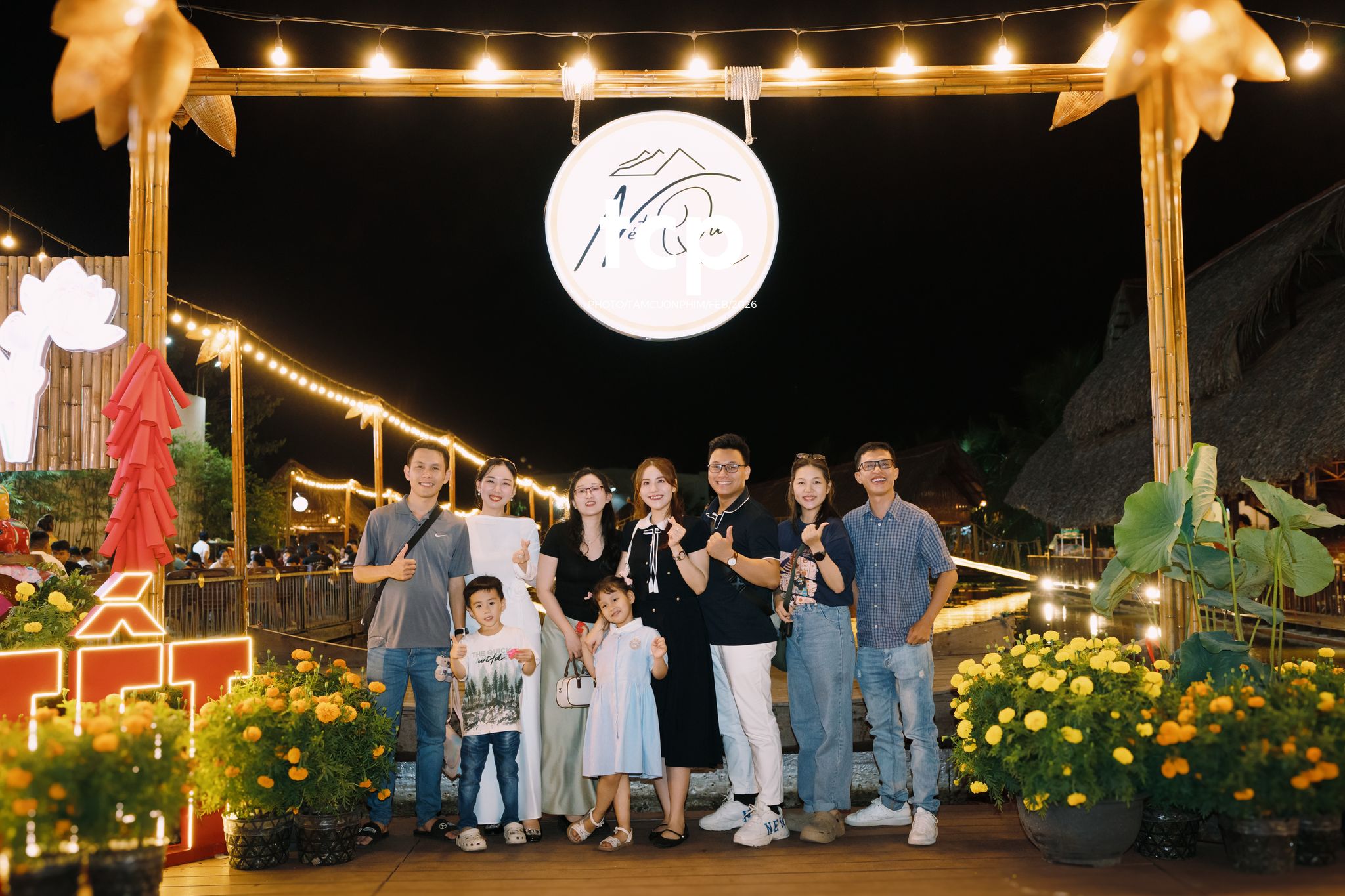 Tám Cuộn Phim - Khoảnh khắc sum vầy đầy yêu thương