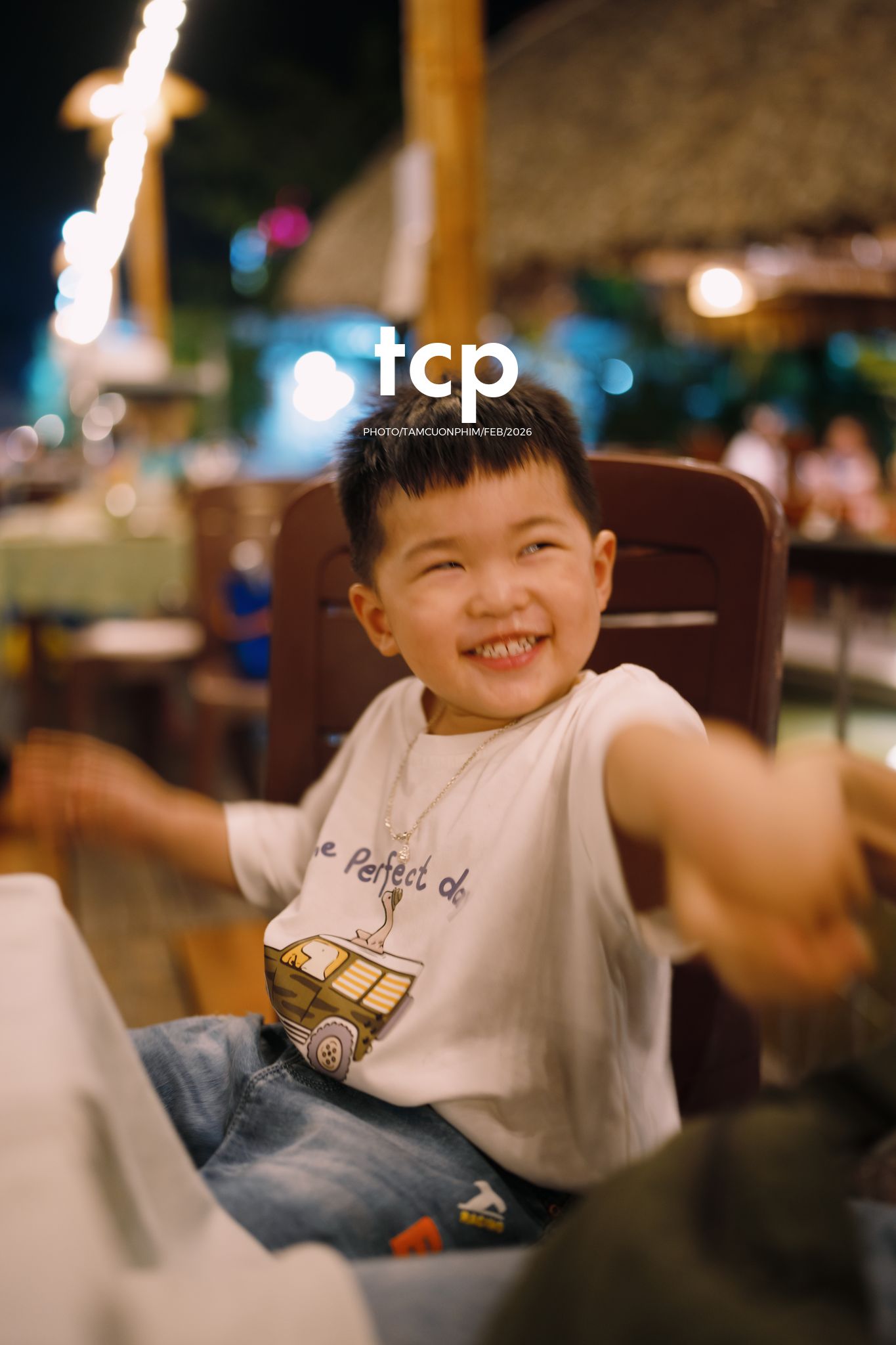 Tám Cuộn Phim - Khoảnh khắc sum vầy đầy yêu thương