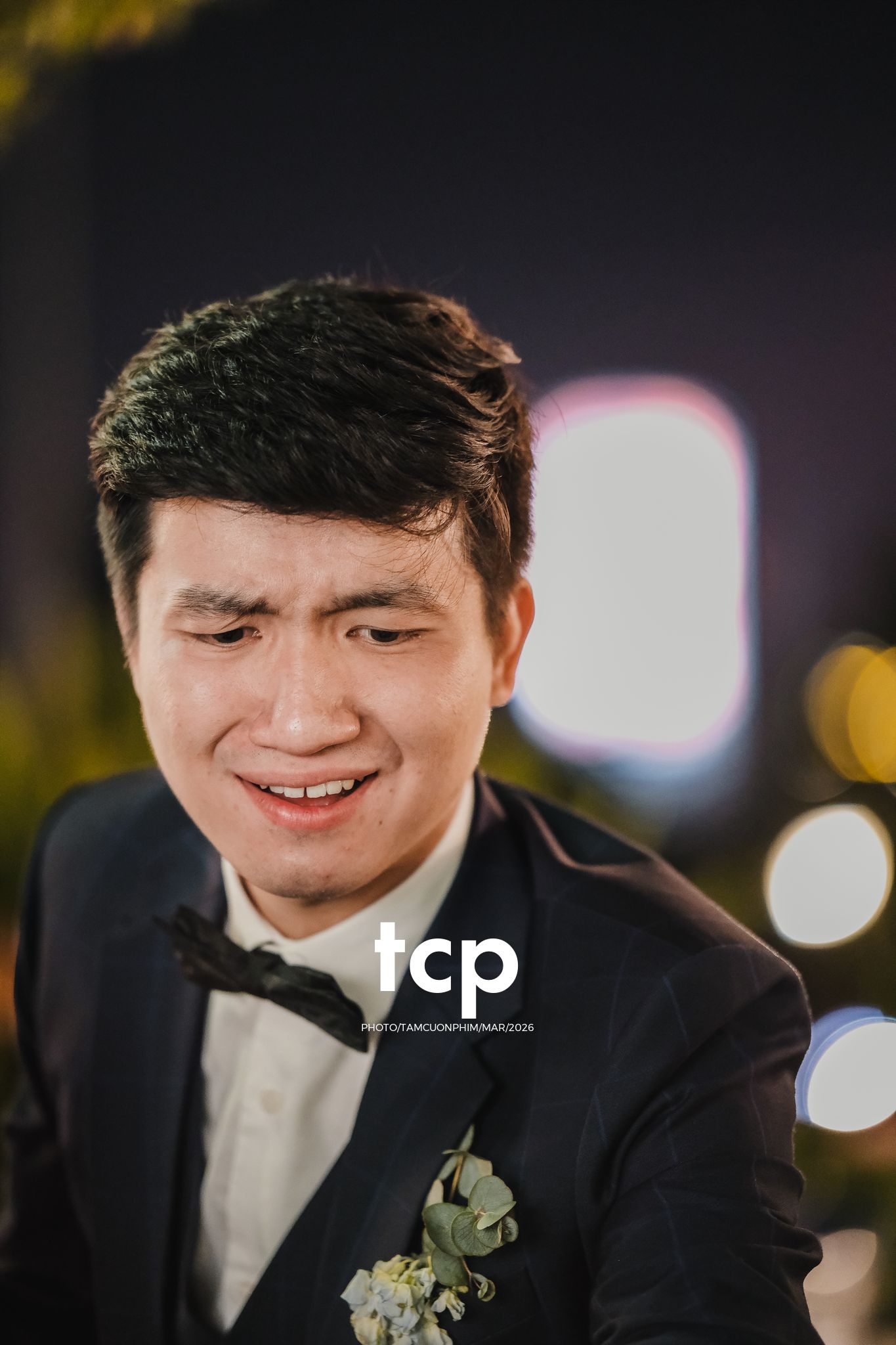 Tám Cuộn Phim - Ai mà chẳng thấy rung động trước những nụ cười hạnh phúc trong ngày trọng đại nhất đời mình chứ?