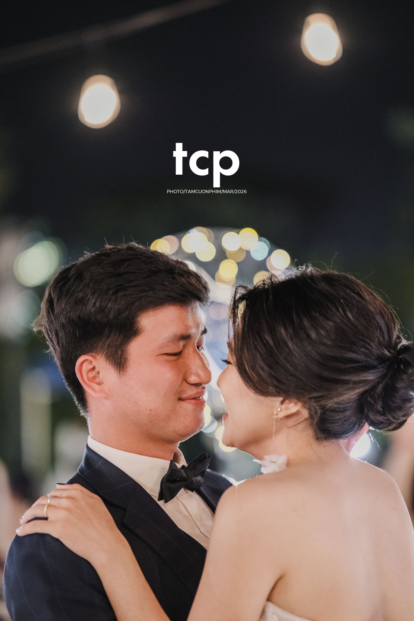 Tám Cuộn Phim - Ai mà chẳng thấy rung động trước những nụ cười hạnh phúc trong ngày trọng đại nhất đời mình chứ?