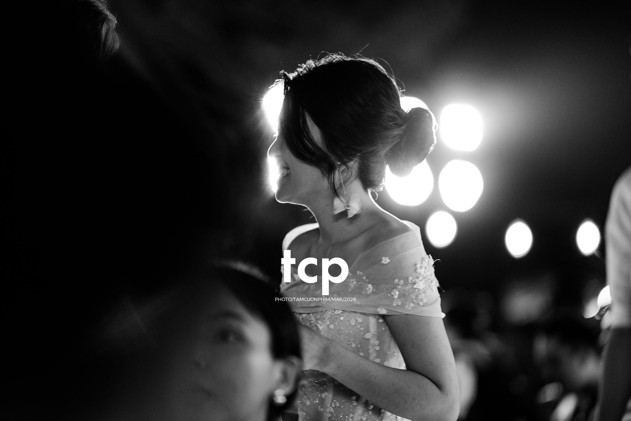 Tám Cuộn Phim - Ai mà chẳng thấy rung động trước những nụ cười hạnh phúc trong ngày trọng đại nhất đời mình chứ?