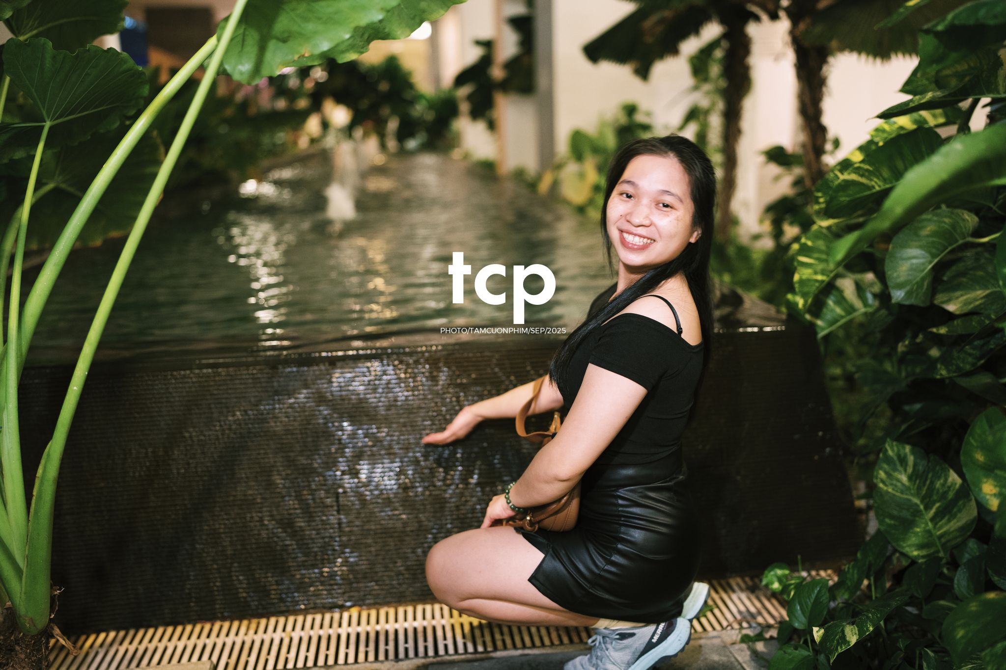 Tám Cuộn Phim - Nhịp thở đô thị về đêm