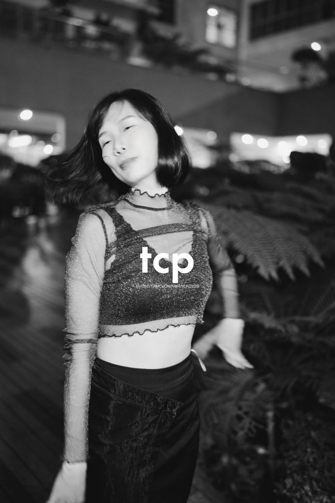 Tám Cuộn Phim - Nhịp thở đô thị về đêm