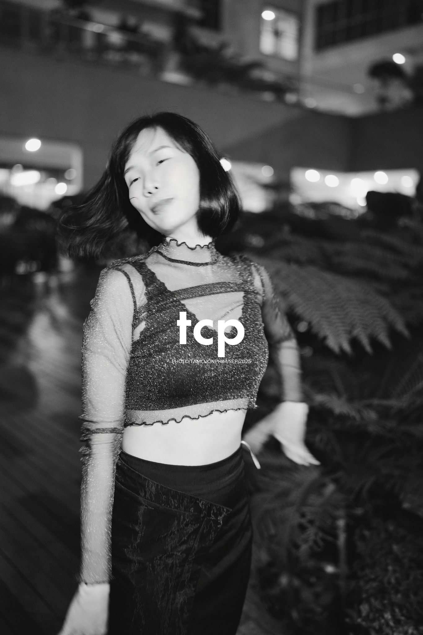 Tám Cuộn Phim - Nhịp thở đô thị về đêm