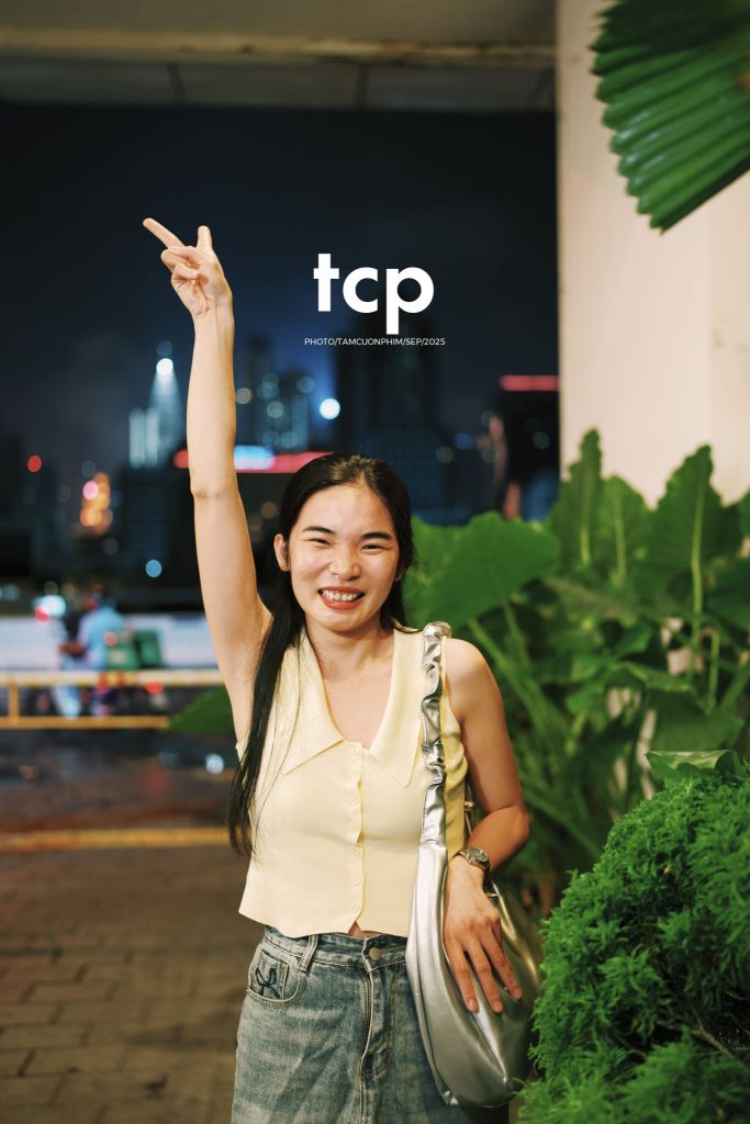 Tám Cuộn Phim - Nhịp thở đô thị về đêm