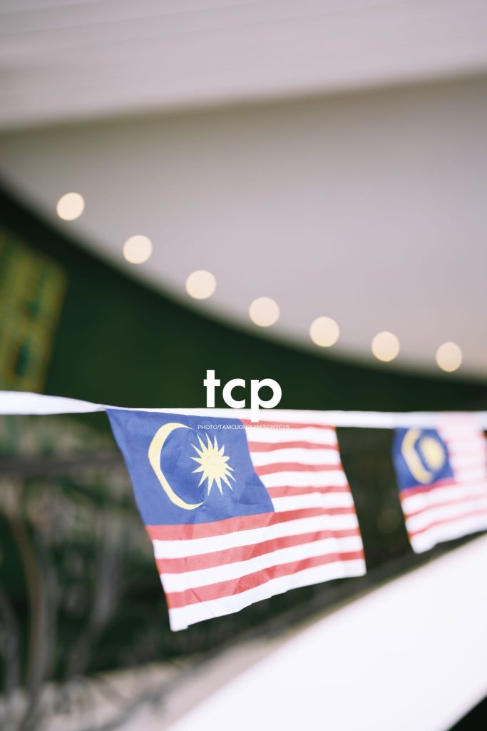 Tám Cuộn Phim - Chuyện những "chú chim di cư" ở trạm dừng chân Malaysia