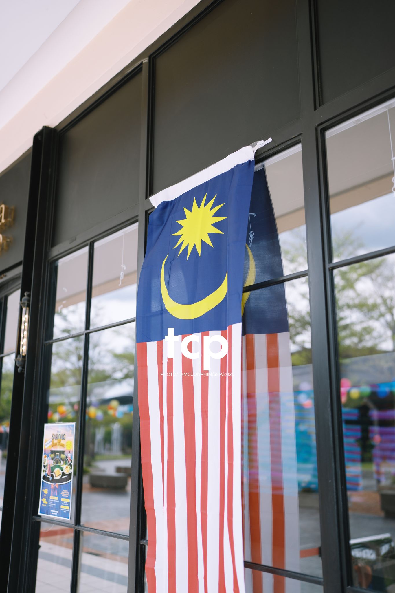 Tám Cuộn Phim - Chuyện những "chú chim di cư" ở trạm dừng chân Malaysia