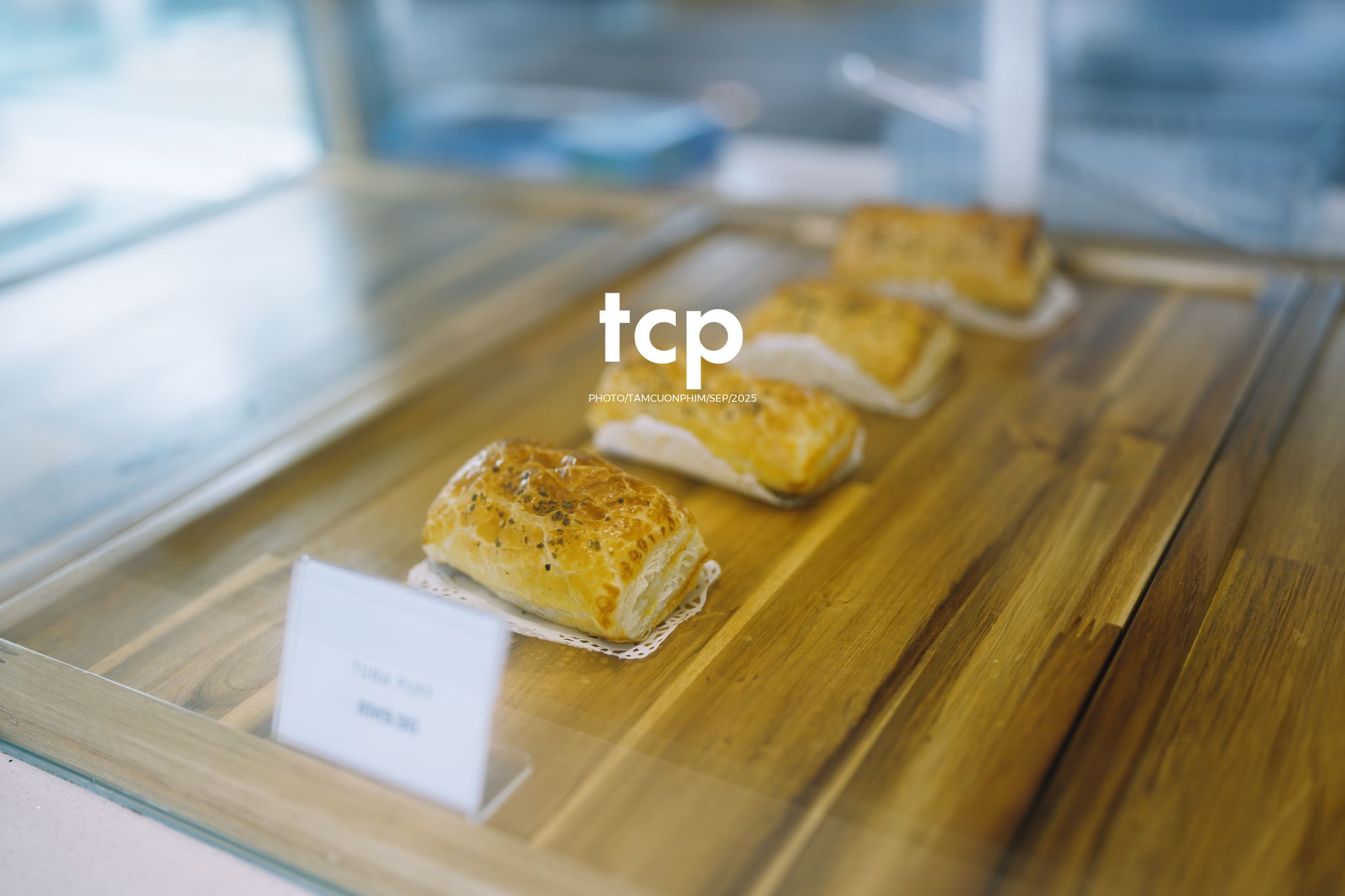 Tám Cuộn Phim - Chuyện những "chú chim di cư" ở trạm dừng chân Malaysia