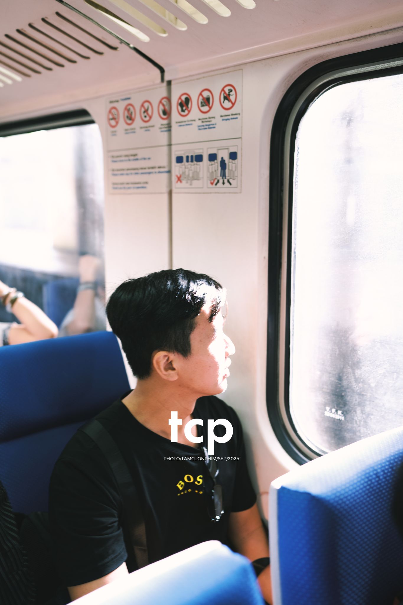 Tám Cuộn Phim - Nhịp điệu đường ray