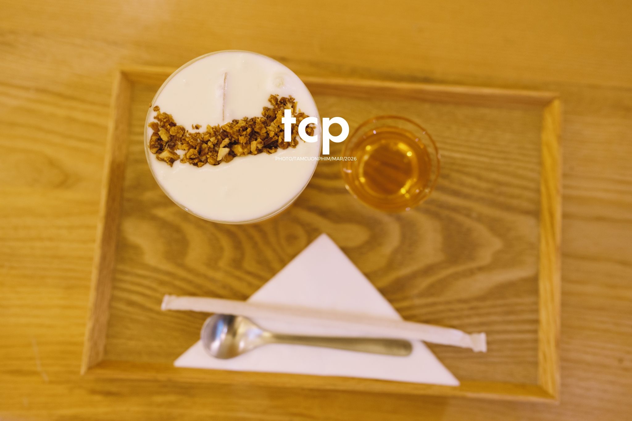 Tám Cuộn Phim - Những khoảnh khắc kết nối đầy yêu thương