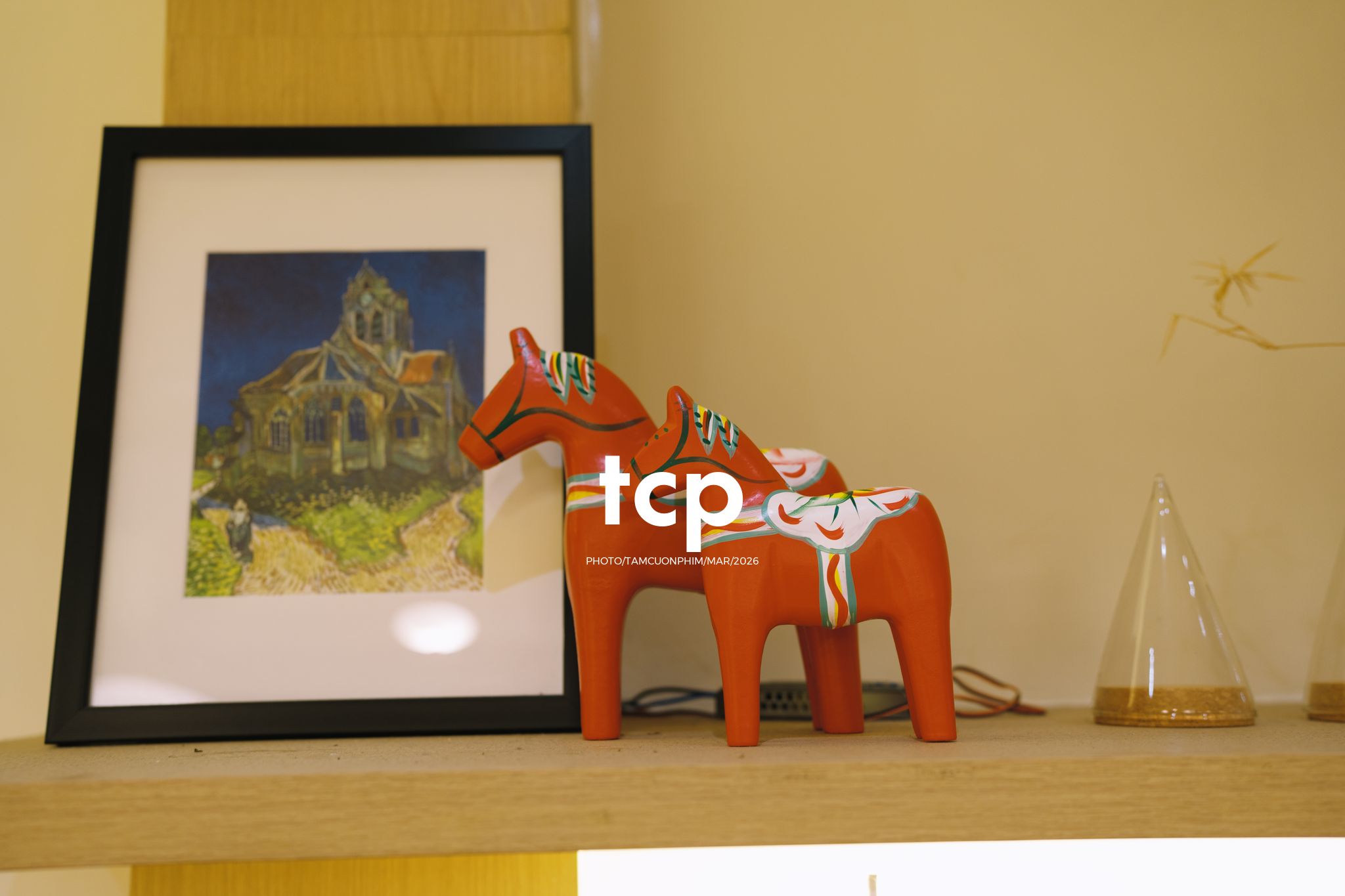 Tám Cuộn Phim - Những khoảnh khắc kết nối đầy yêu thương