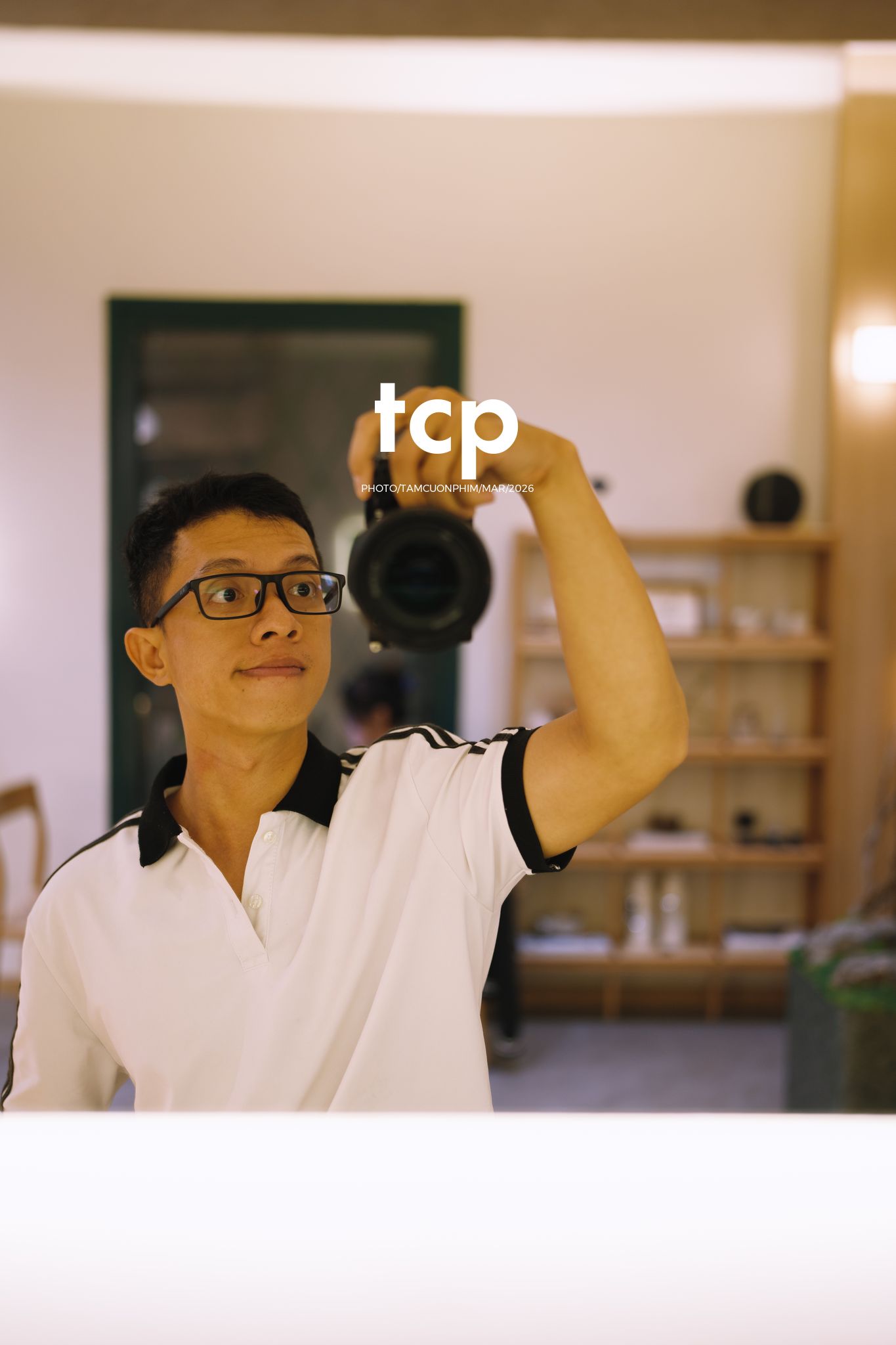 Tám Cuộn Phim - Những khoảnh khắc kết nối đầy yêu thương