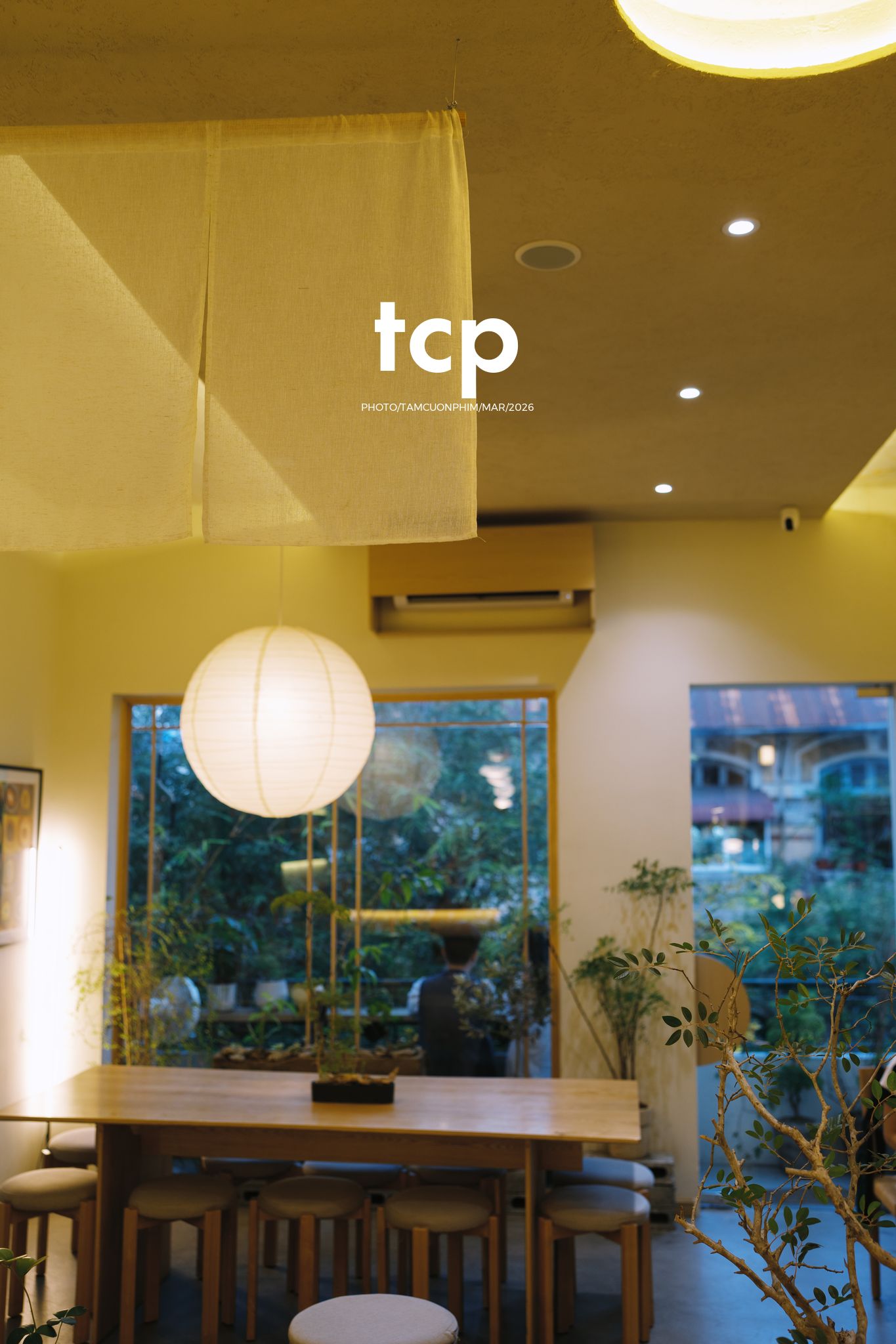 Tám Cuộn Phim - Những khoảnh khắc kết nối đầy yêu thương