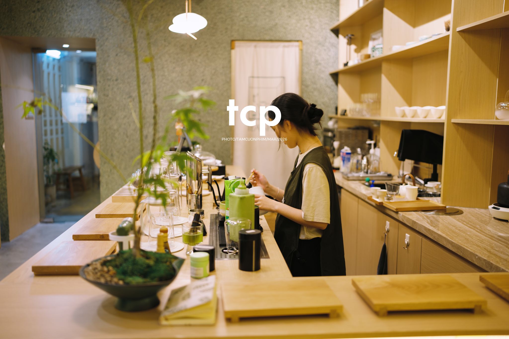 Tám Cuộn Phim - Những khoảnh khắc kết nối đầy yêu thương