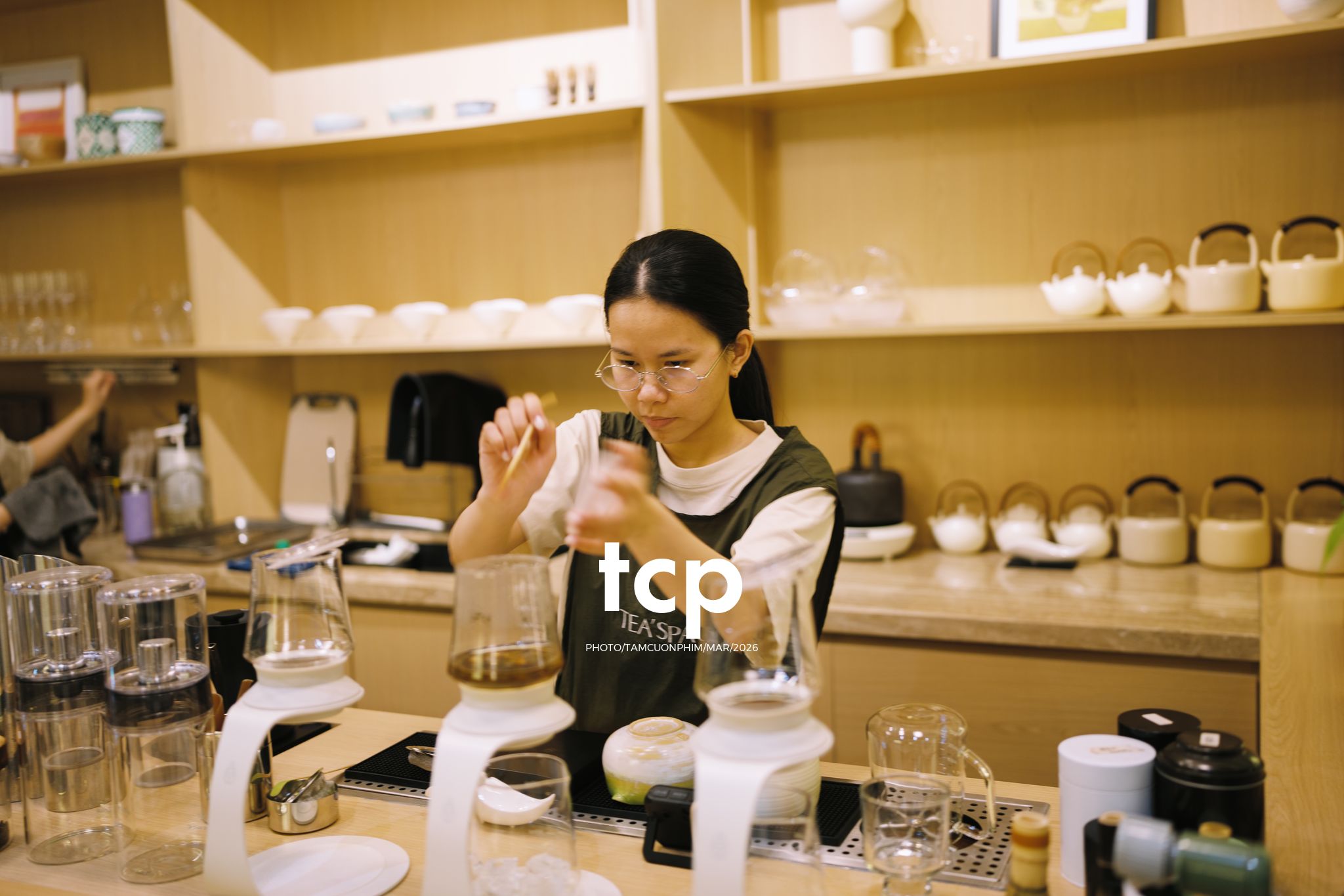 Tám Cuộn Phim - Những khoảnh khắc kết nối đầy yêu thương
