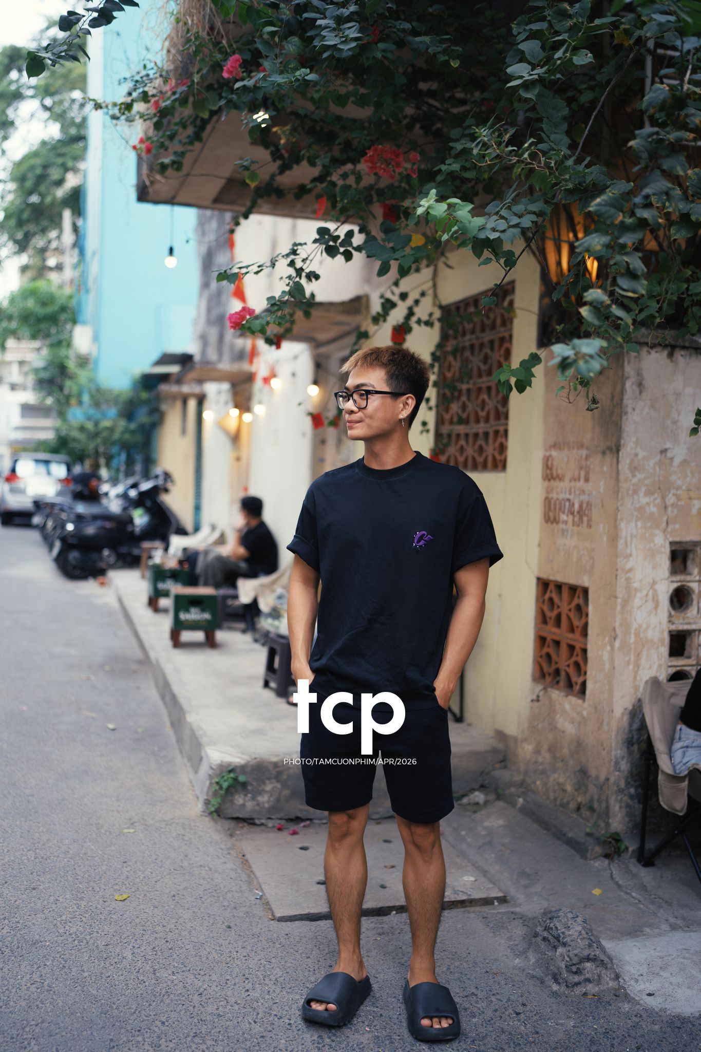 Tám Cuộn Phim - Có bao giờ bạn thấy lòng bình yên chỉ nhờ một ly cà phê chiều không?