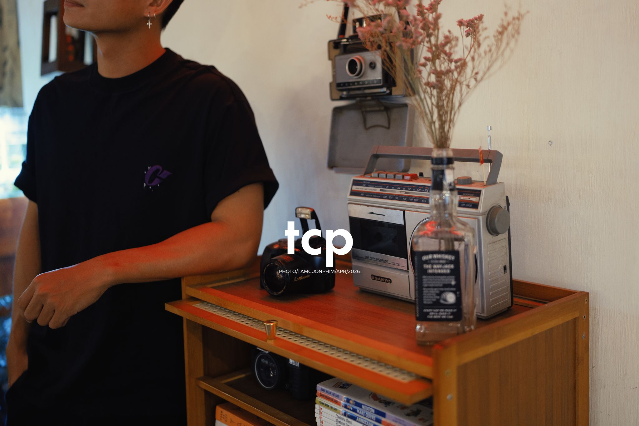 Tám Cuộn Phim - Có bao giờ bạn thấy lòng bình yên chỉ nhờ một ly cà phê chiều không?