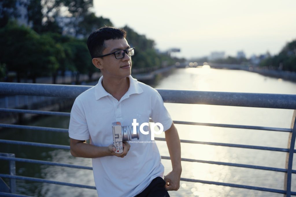 Tám Cuộn Phim - Một ngày dạo phố đầy những mảnh ghép chữa lành
